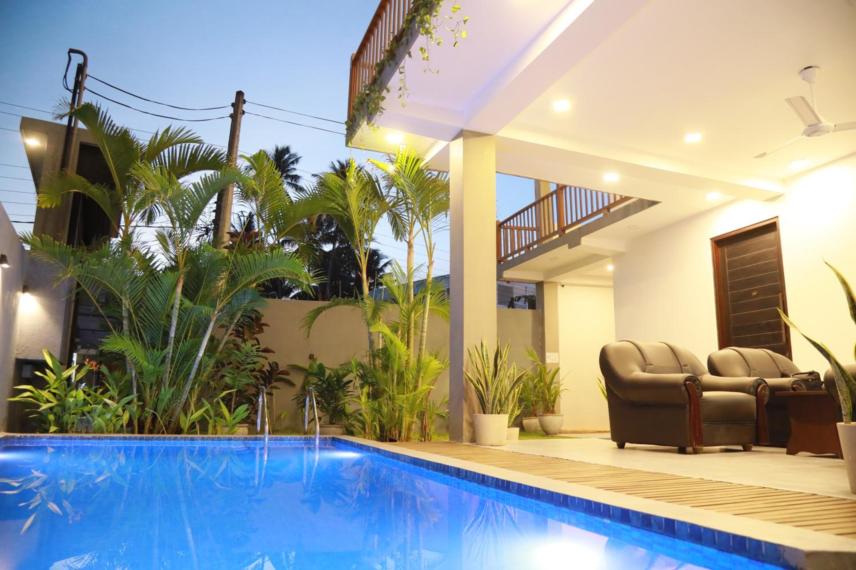 King Room with Pool View photo 2