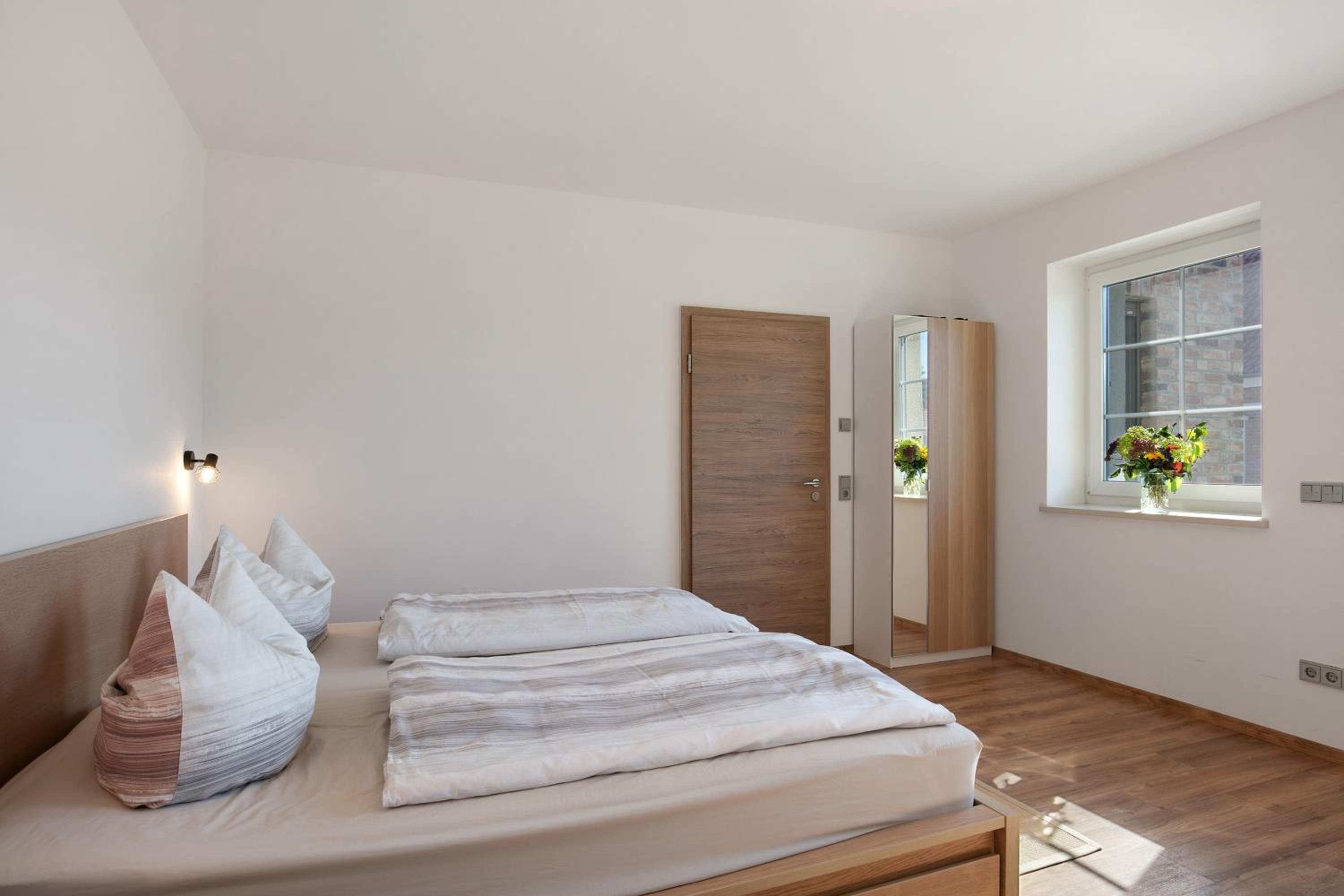 One-Bedroom Apartment with Garden View photo 3