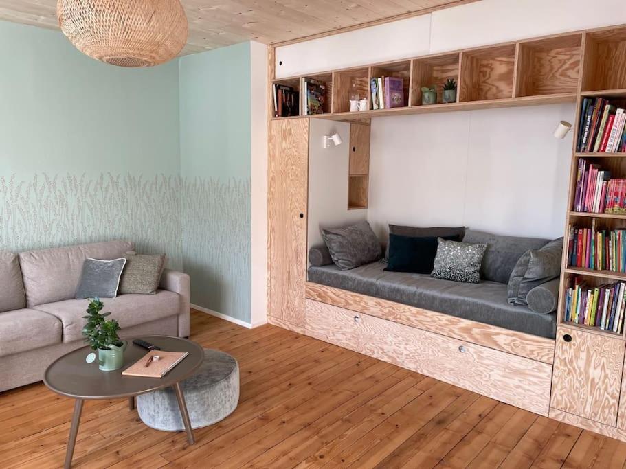 One-Bedroom Apartment with Garden View photo 2