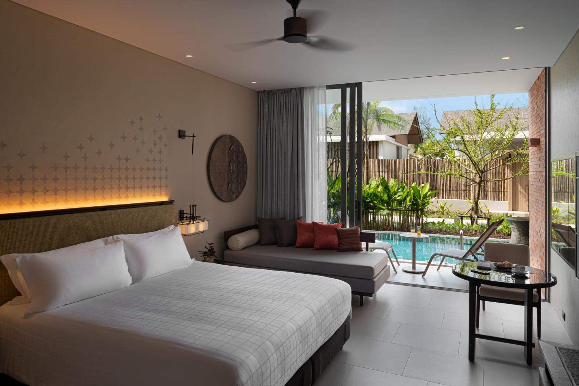 Family Suite with Pool Access - Photo 1