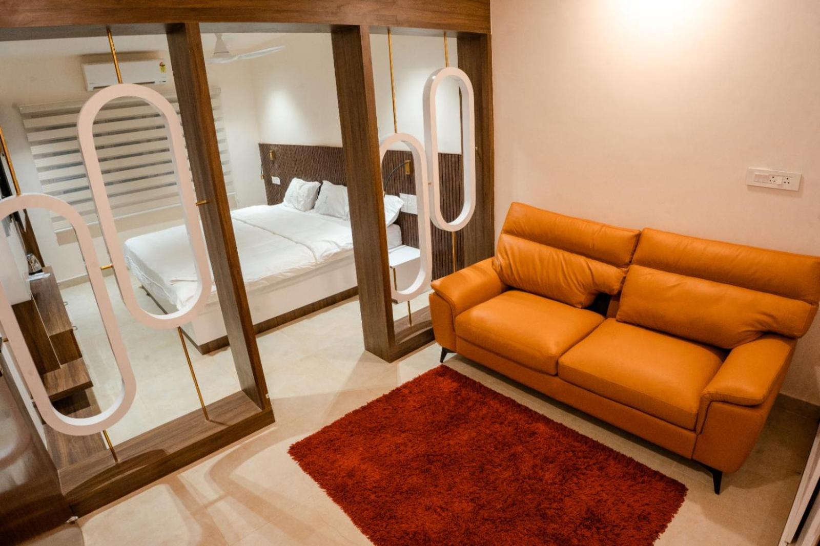 Suite - Photo 3