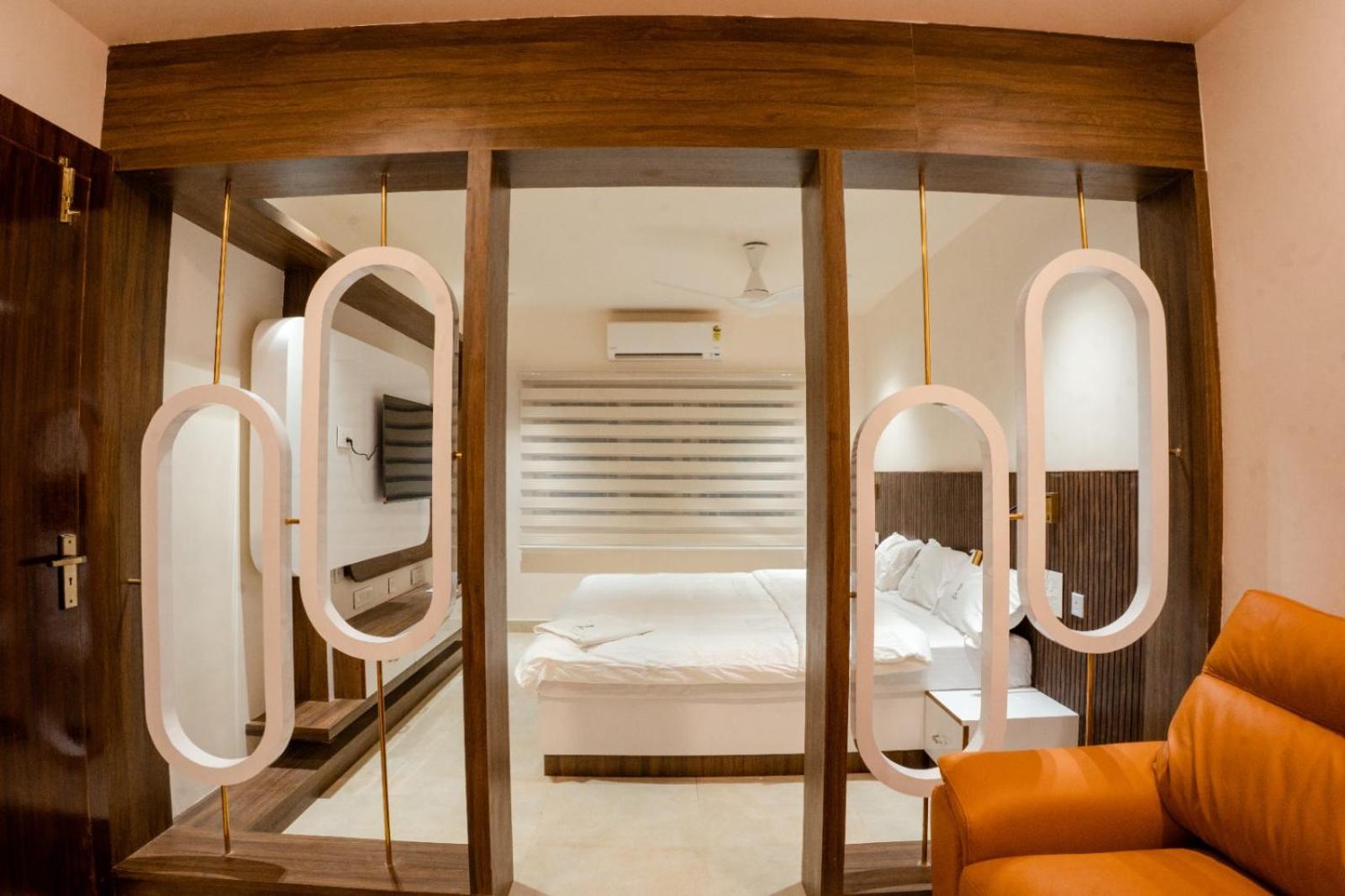 Suite - Photo 2