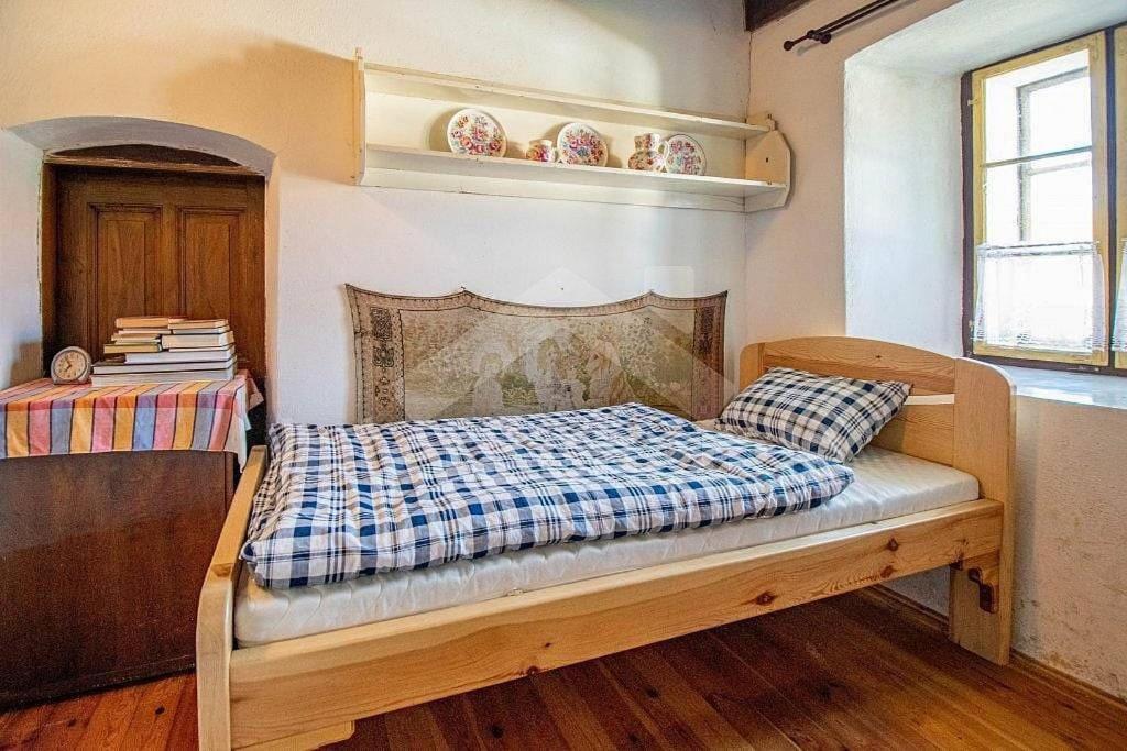Three-Bedroom House photo 1