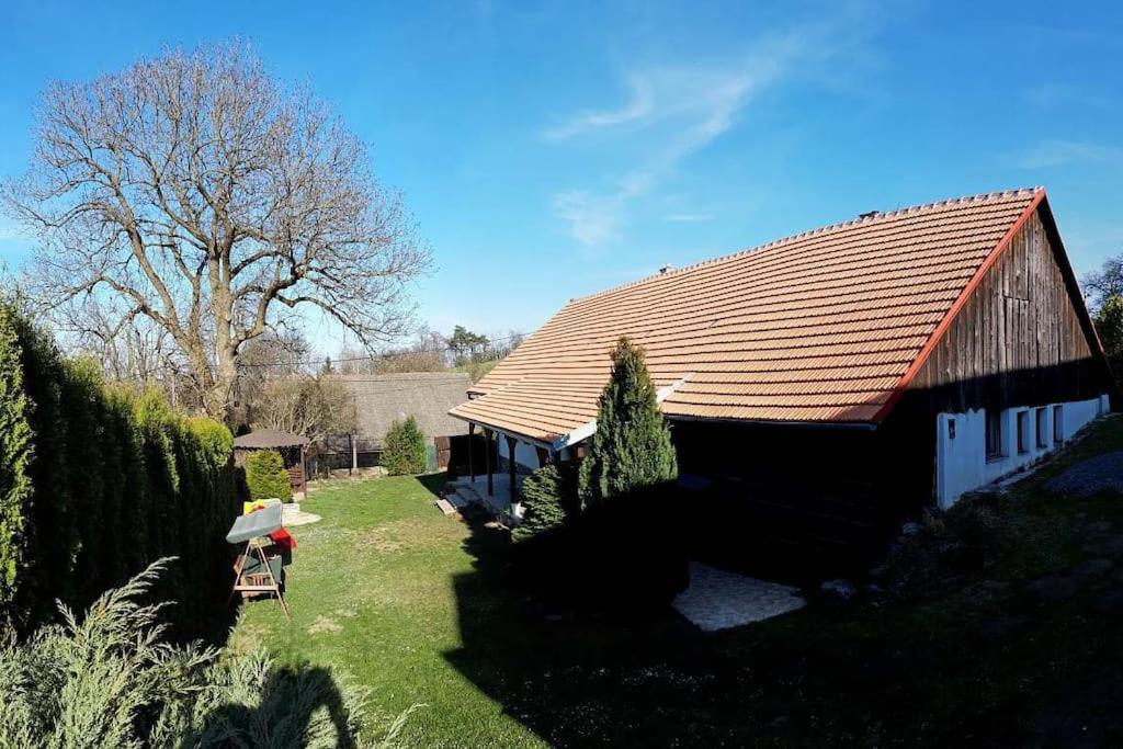 Three-Bedroom House photo 2