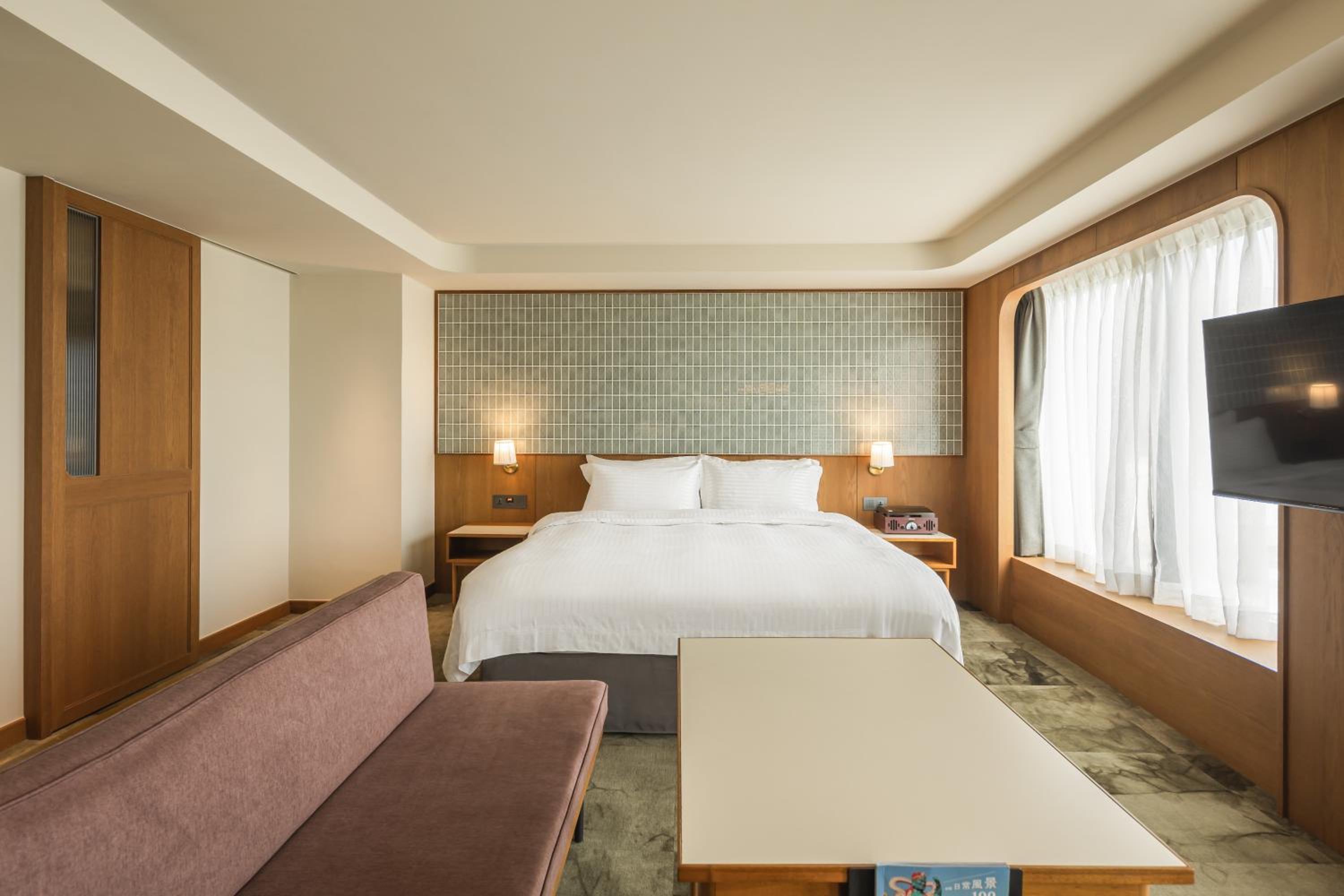 Deluxe Double Room with Shower