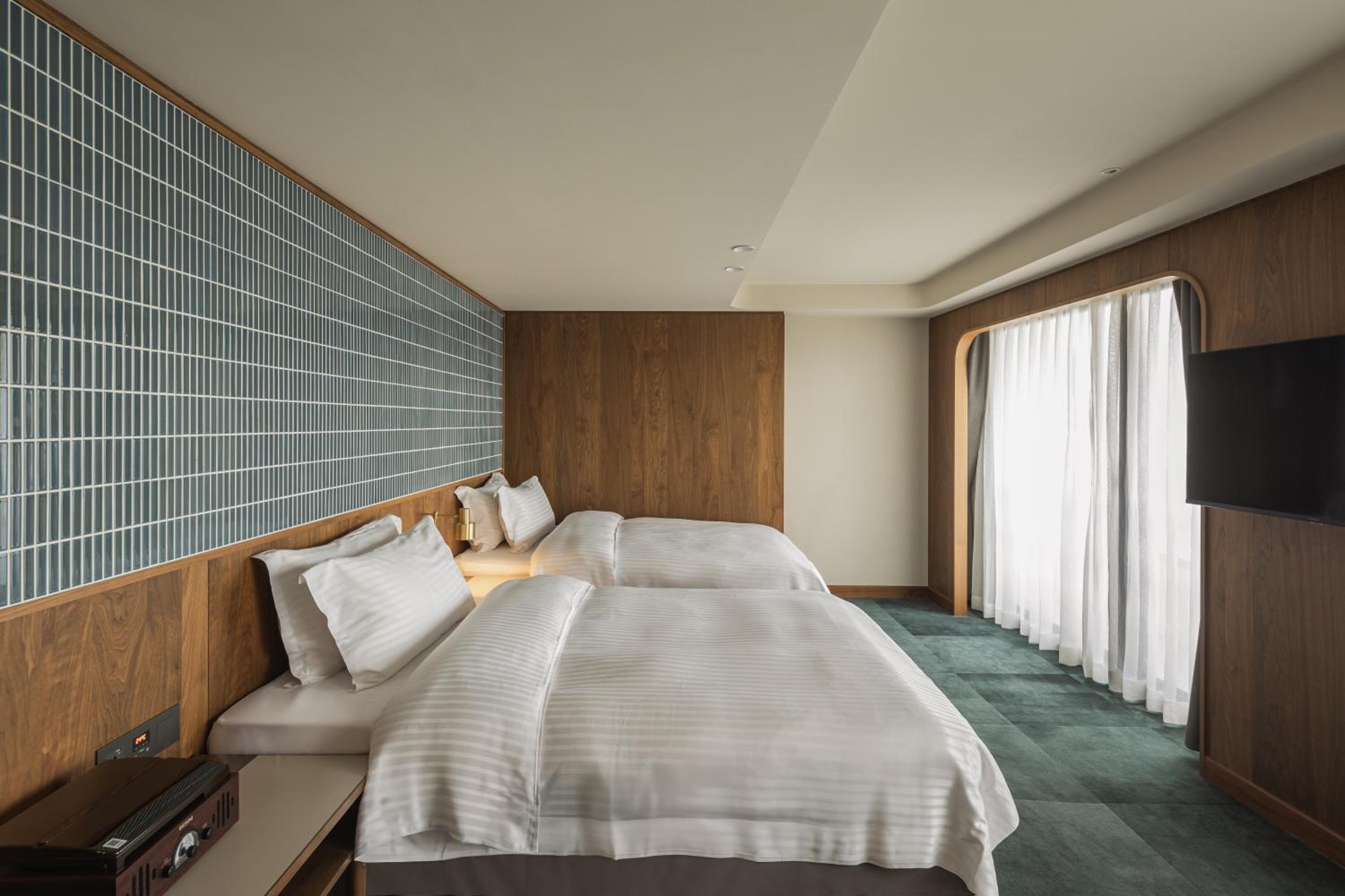 Deluxe Twin Room