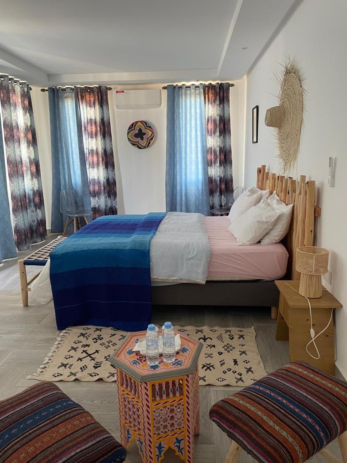 Standard King Room photo 1