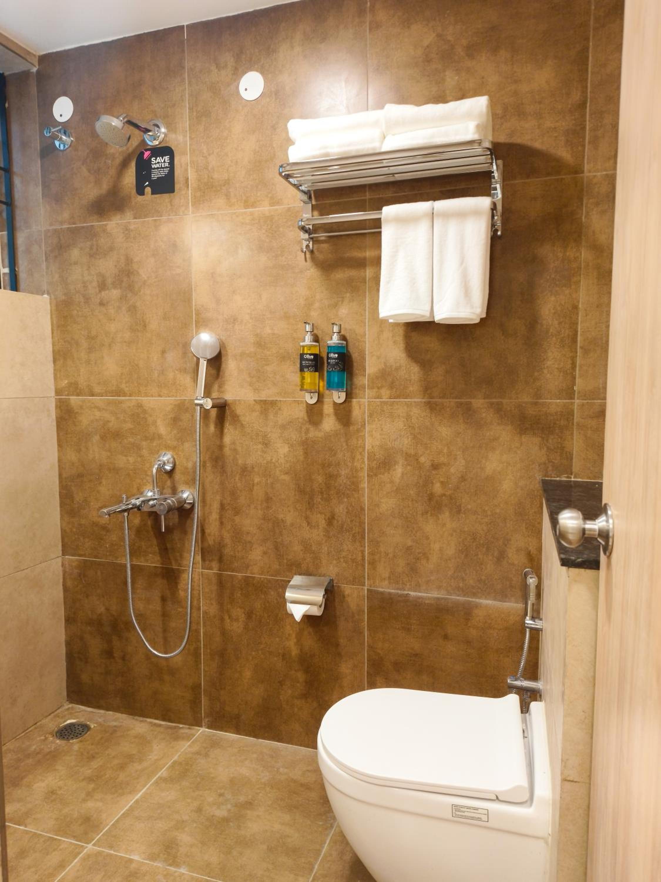 Standard Double Room - Photo 2