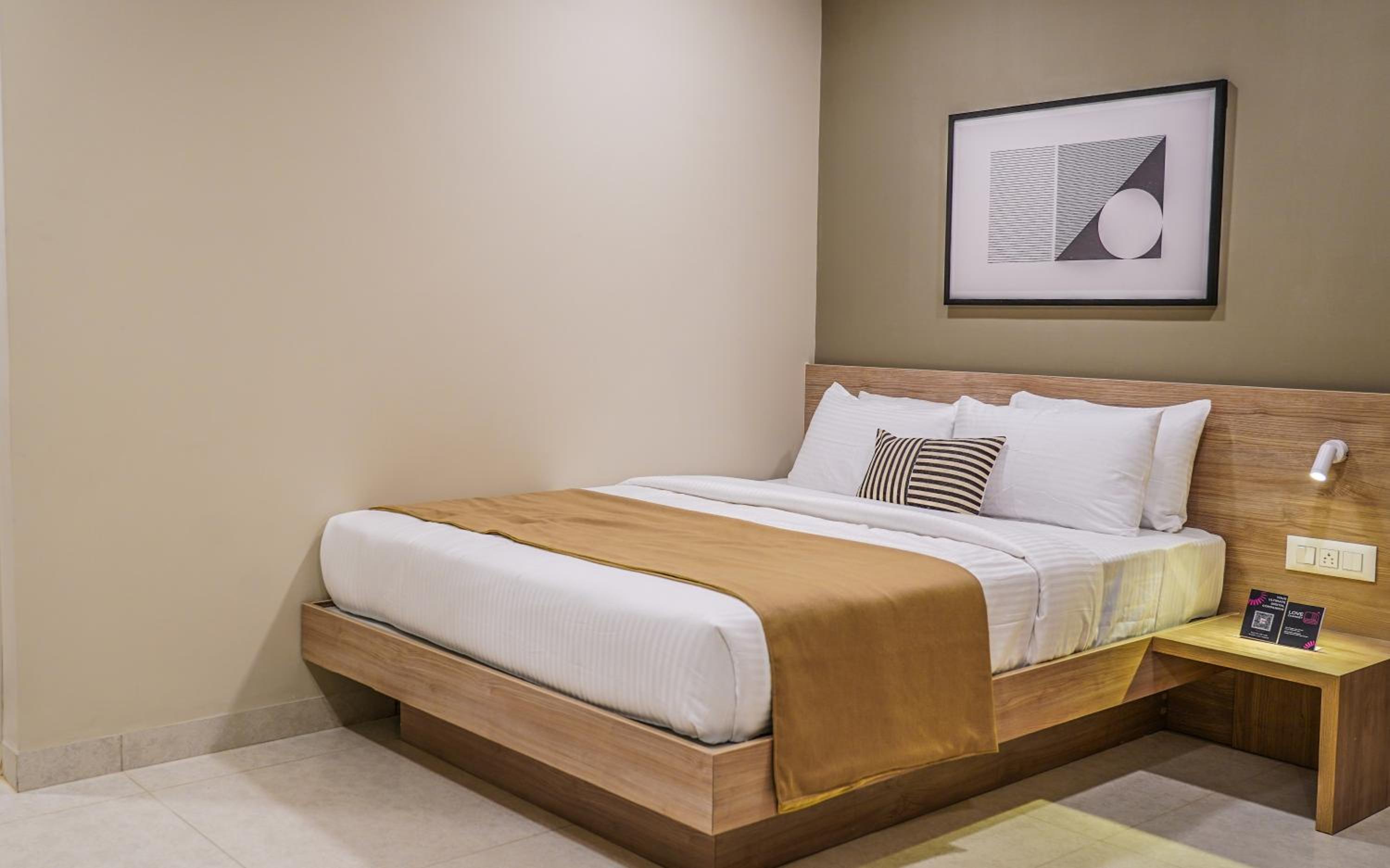 Deluxe Double Room - Photo 1
