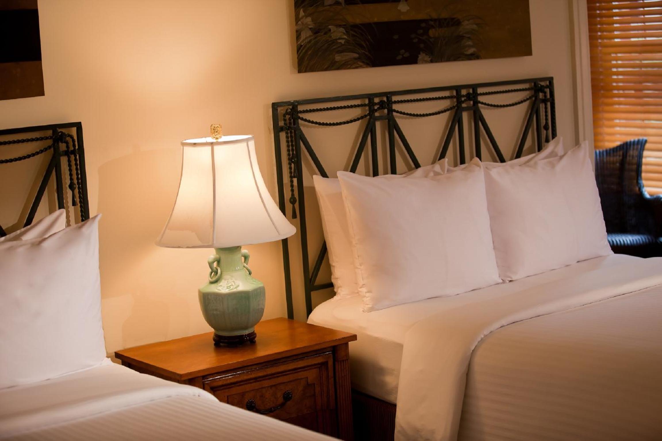 Deluxe Double Room - Photo 11