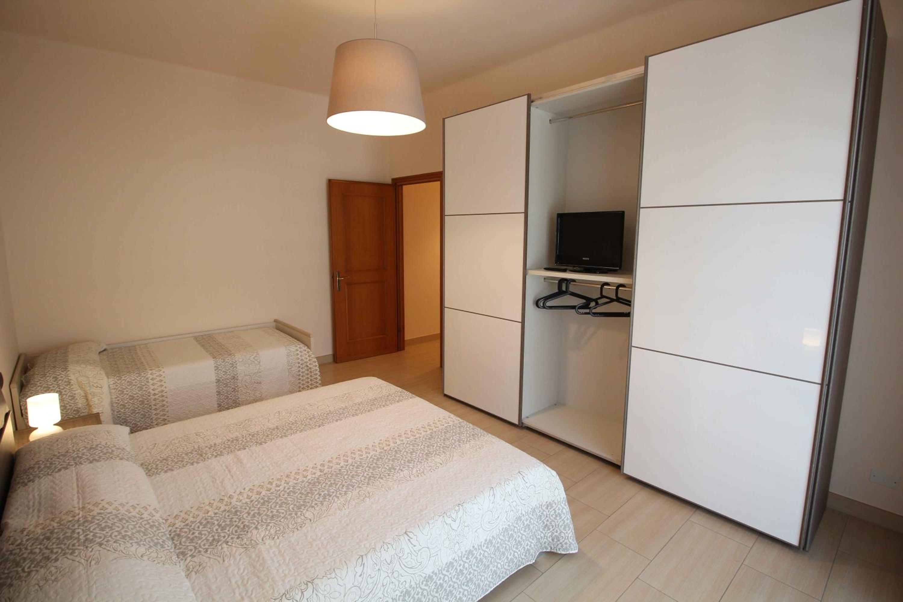 Two-Bedroom Apartment with Balcony photo 3