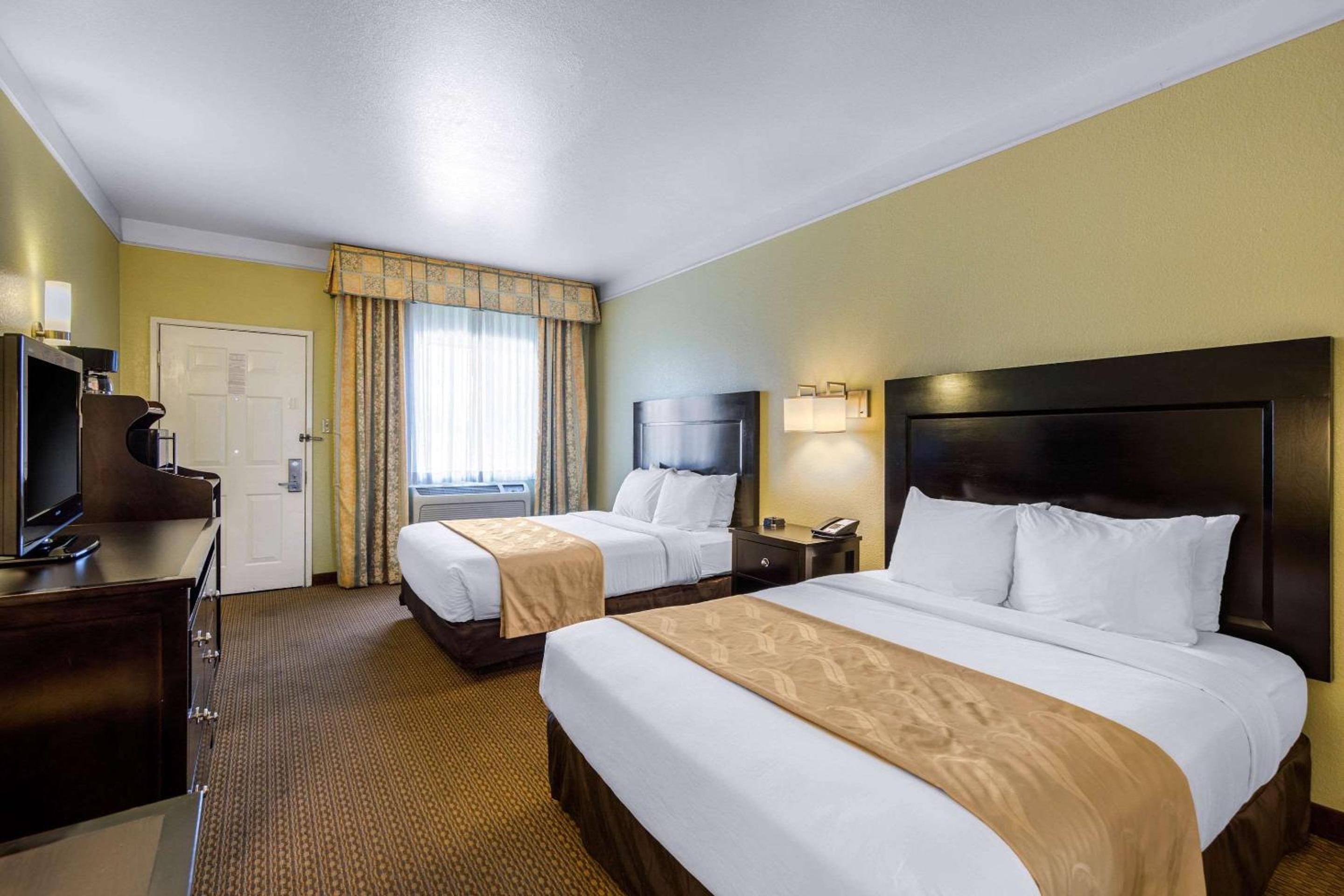 Standard Queen Room with Two Queen Beds - Accessible/Non-Smoking - Photo 1