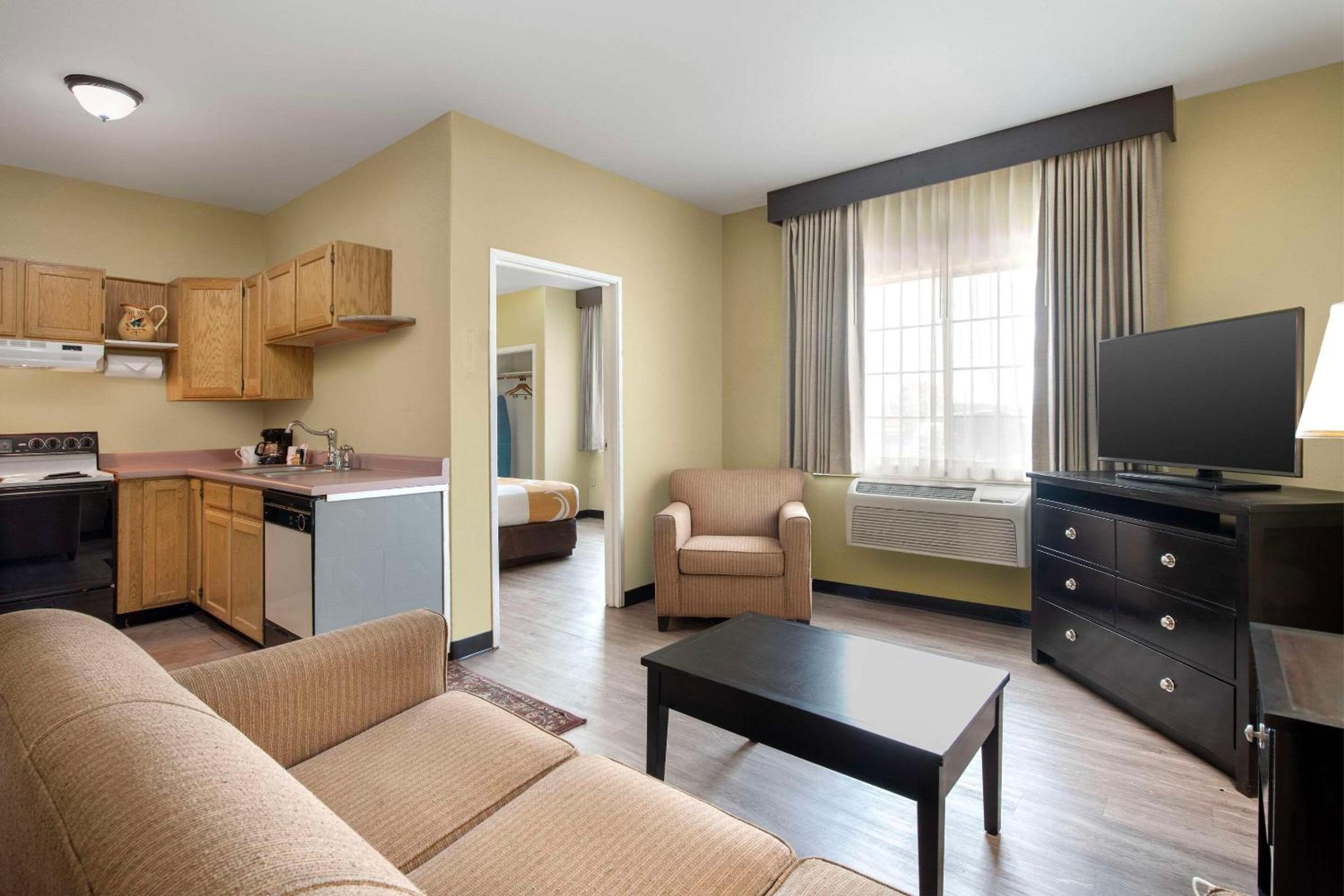 King Suite with Living Room and Kitchen - Non-Smoking