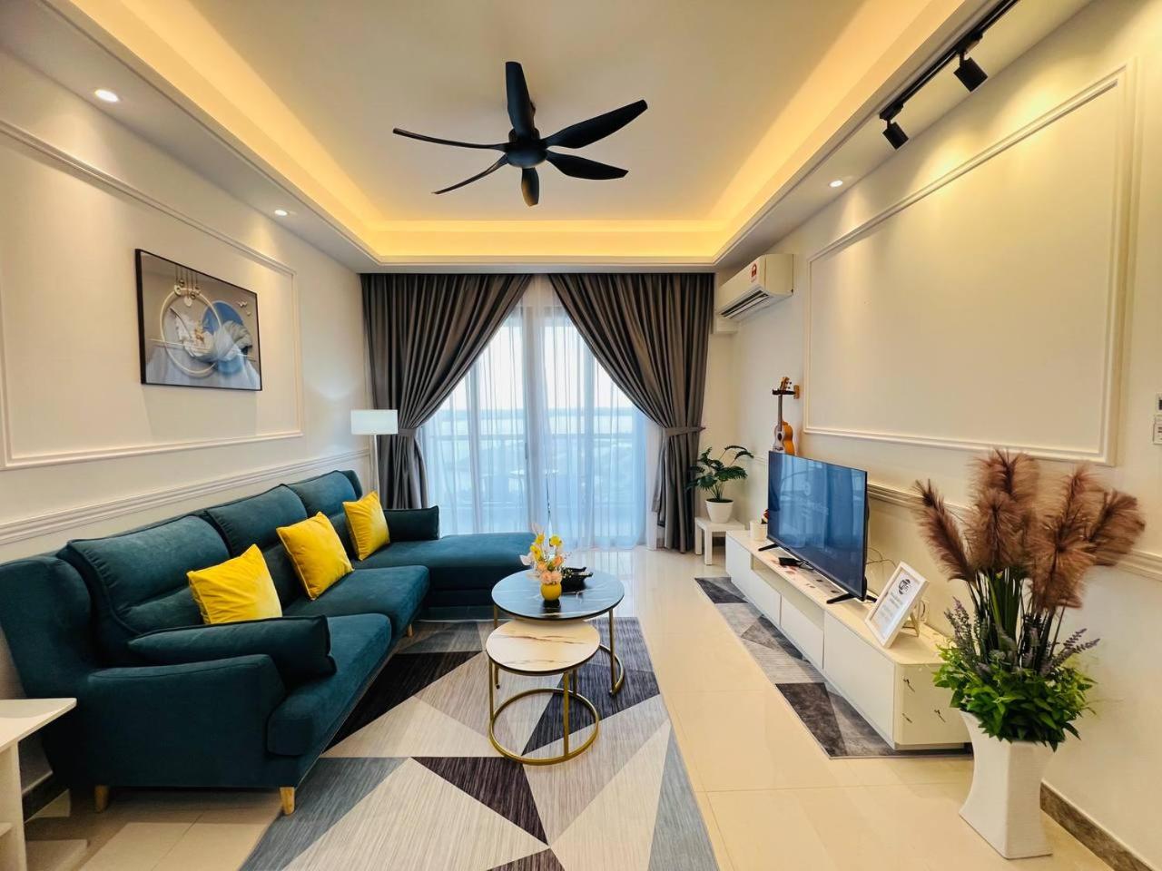 Apartment With Sea View