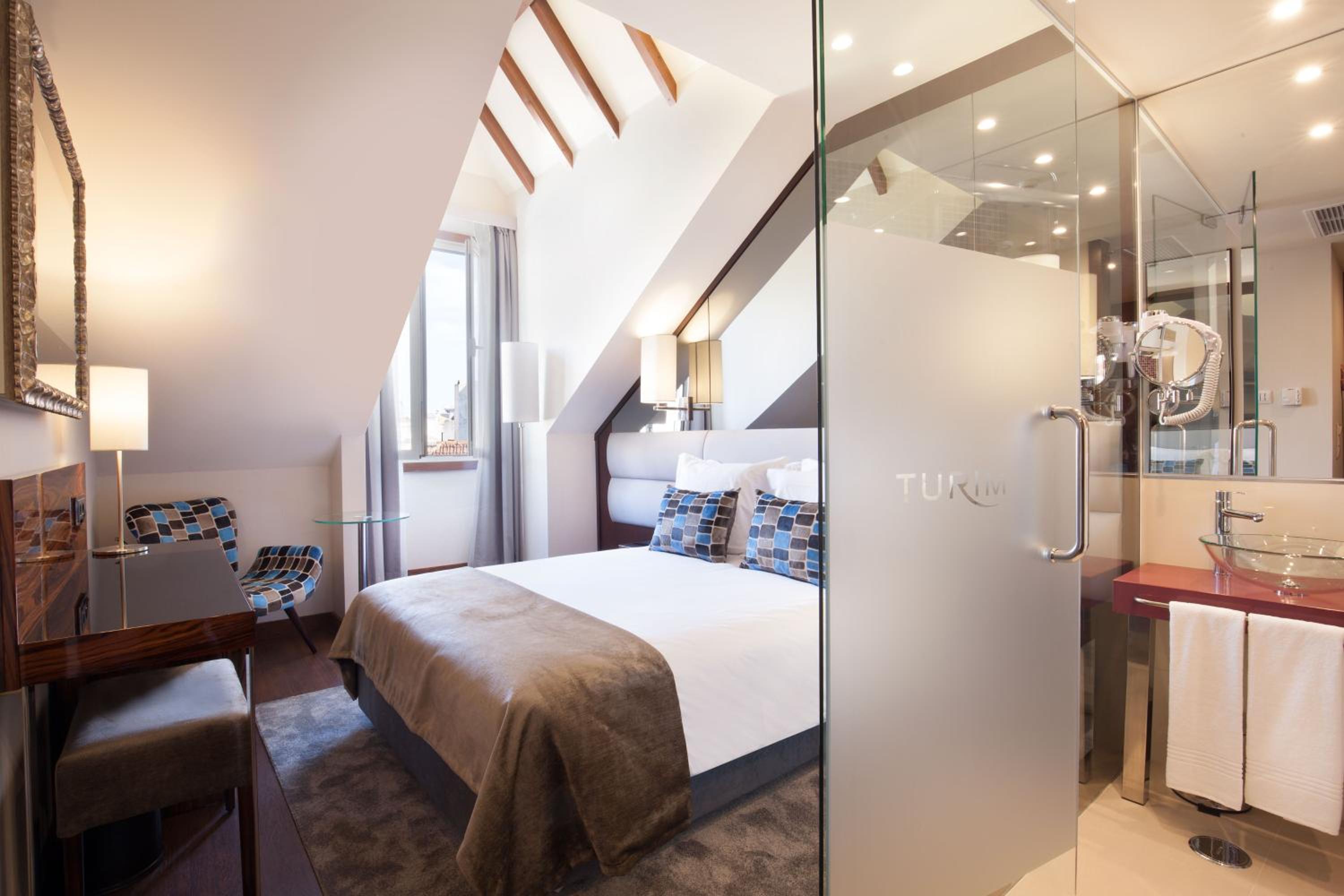 Executive Triple Room