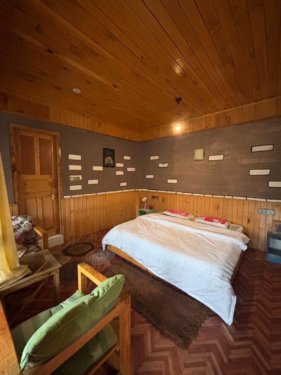 Deluxe Double Room photo 3