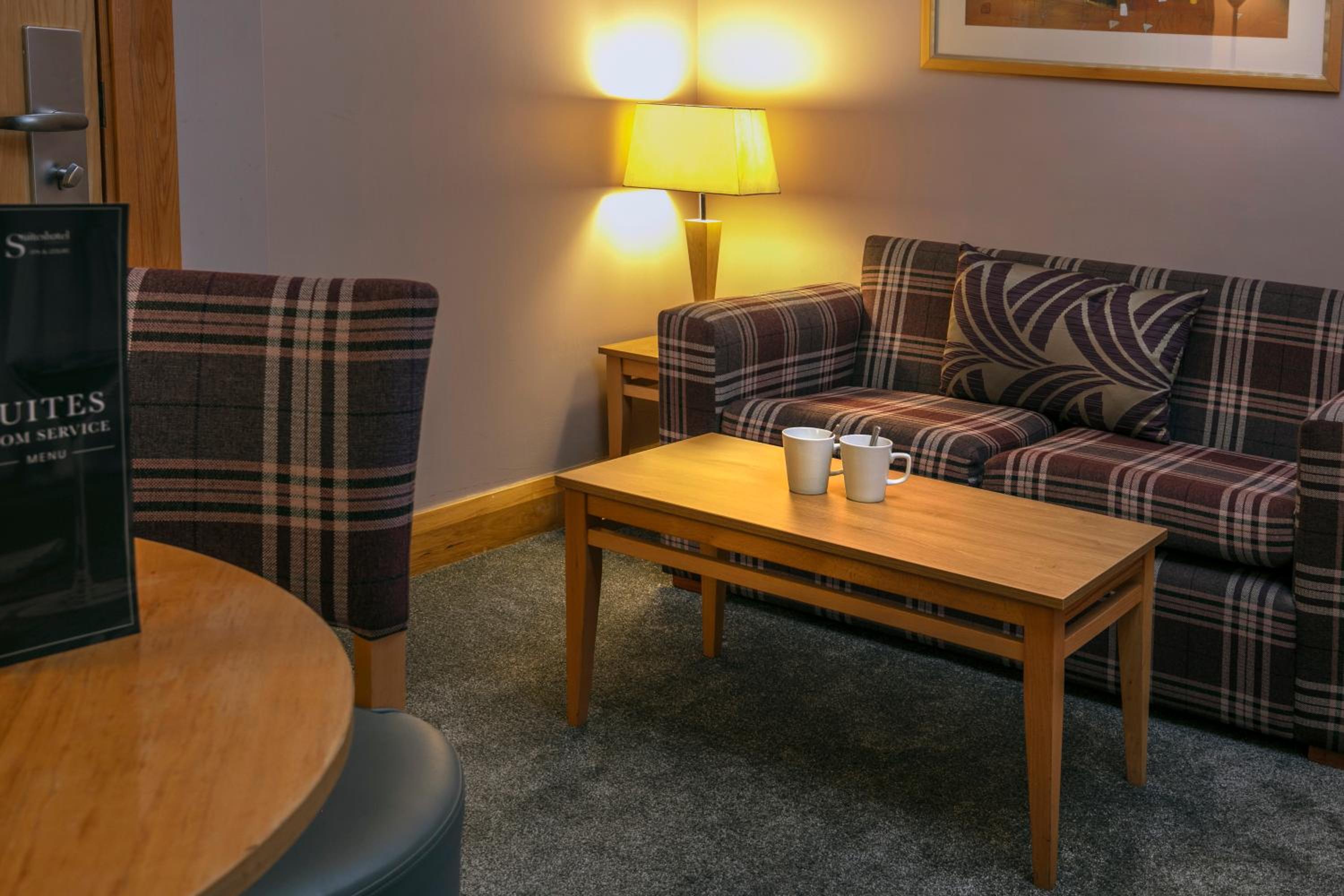 Standard King Room - Non-Smoking