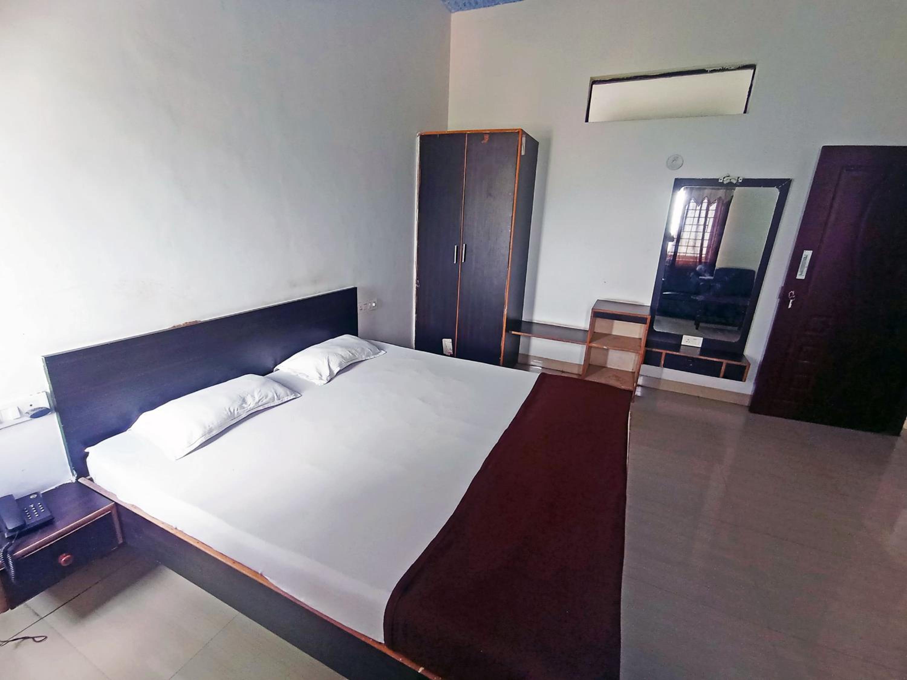 Standard Double Room with Fan photo 1