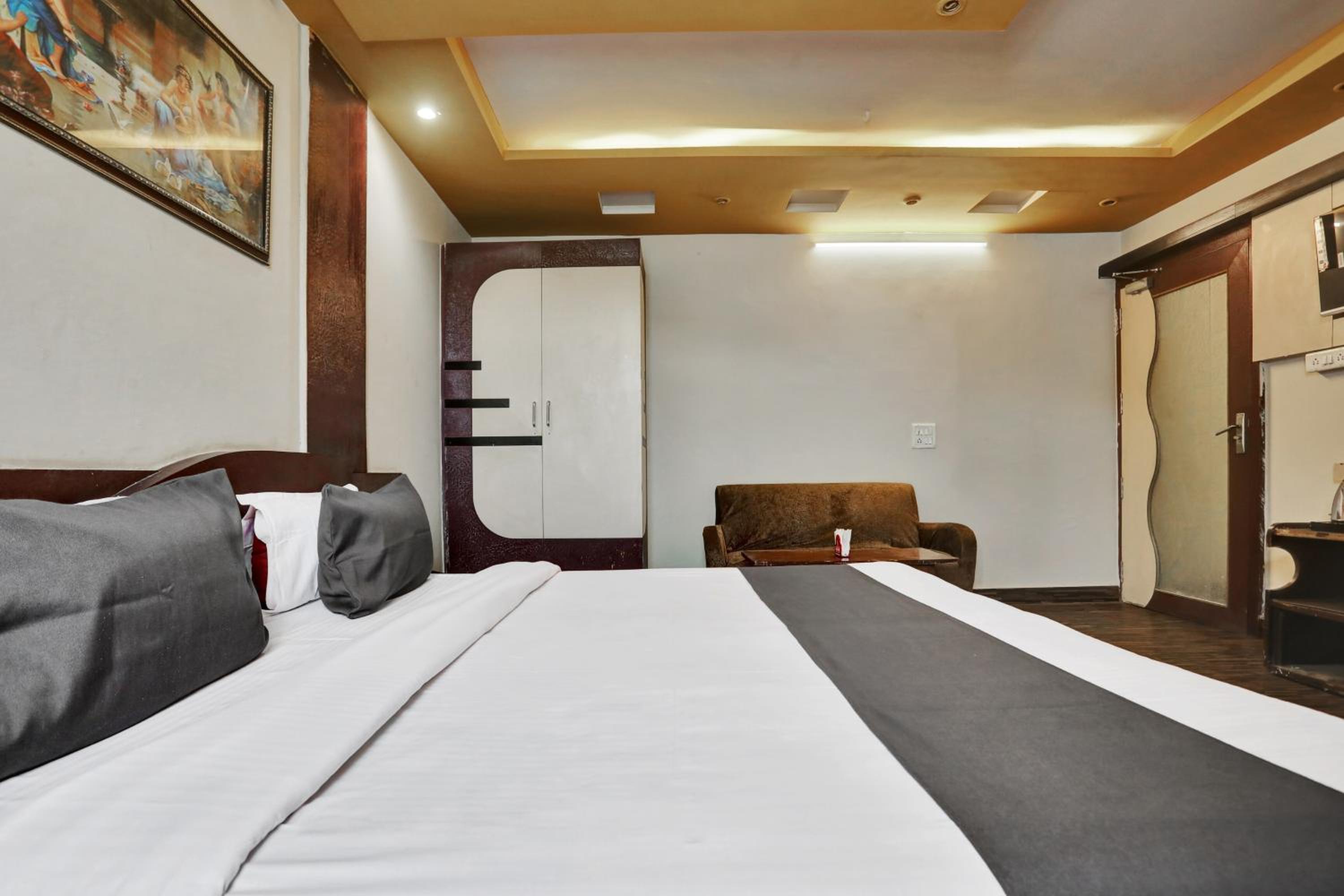 Classic Triple Room photo 2