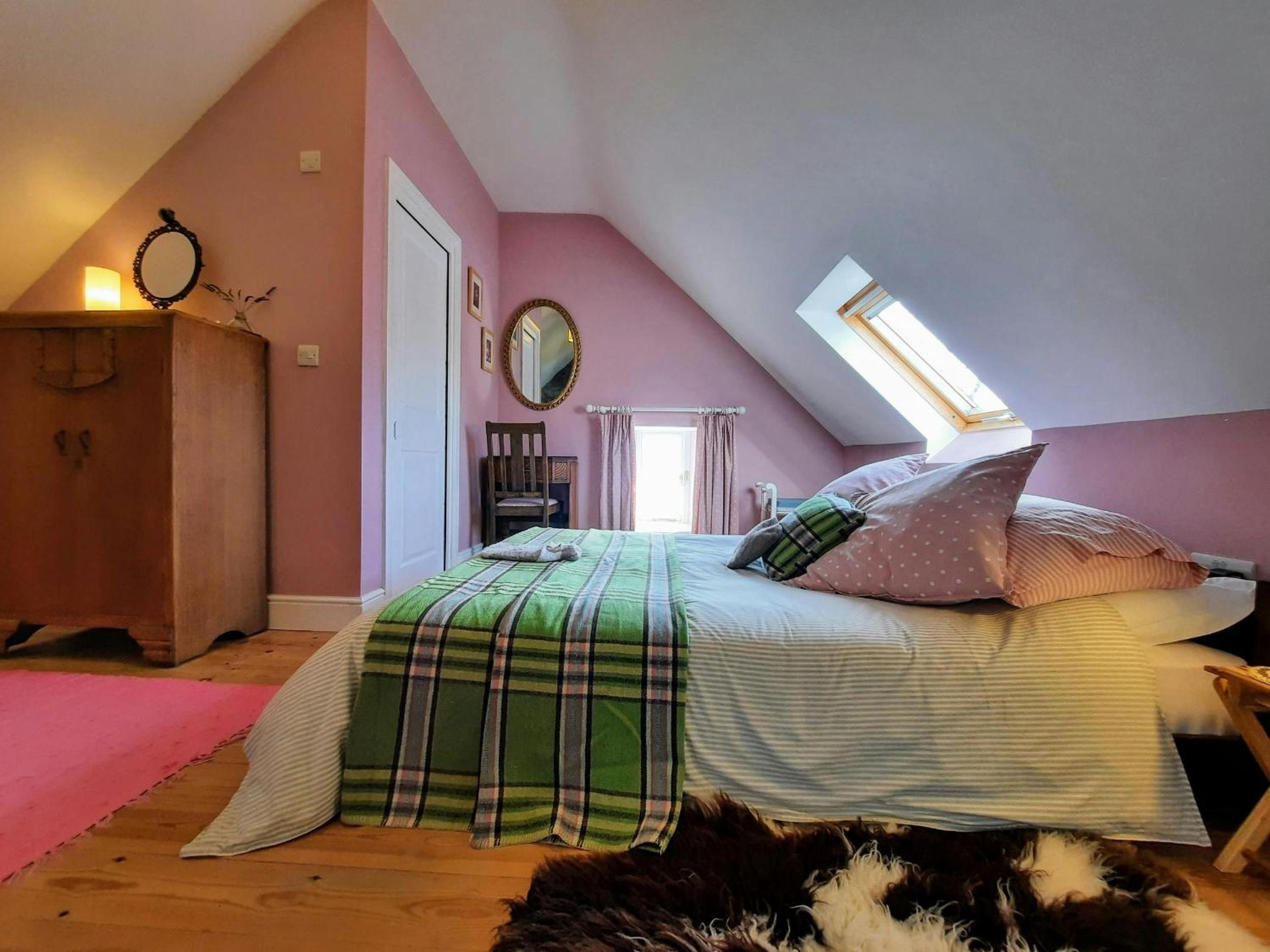 One-Bedroom House photo 1