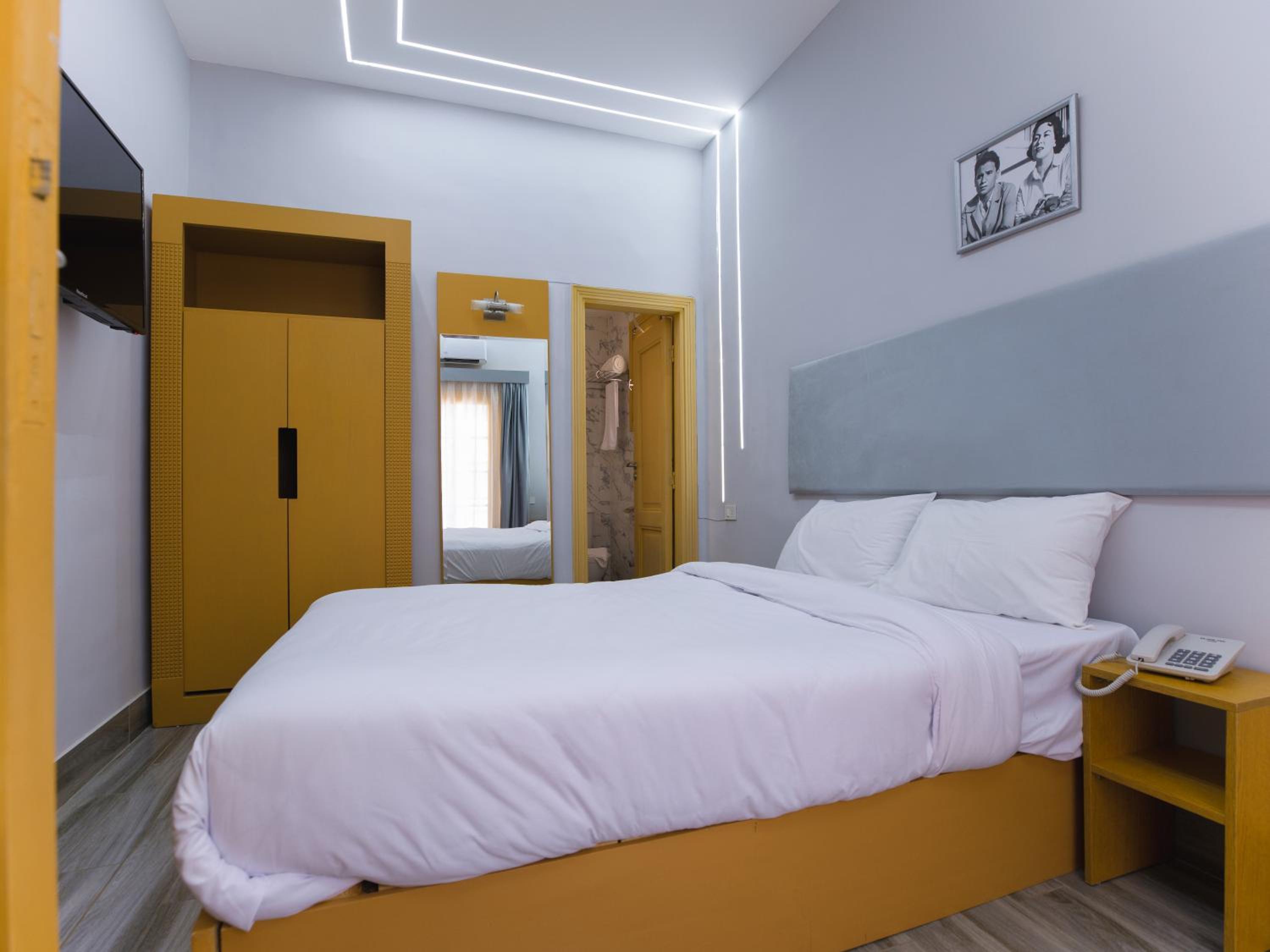 Deluxe Single Room