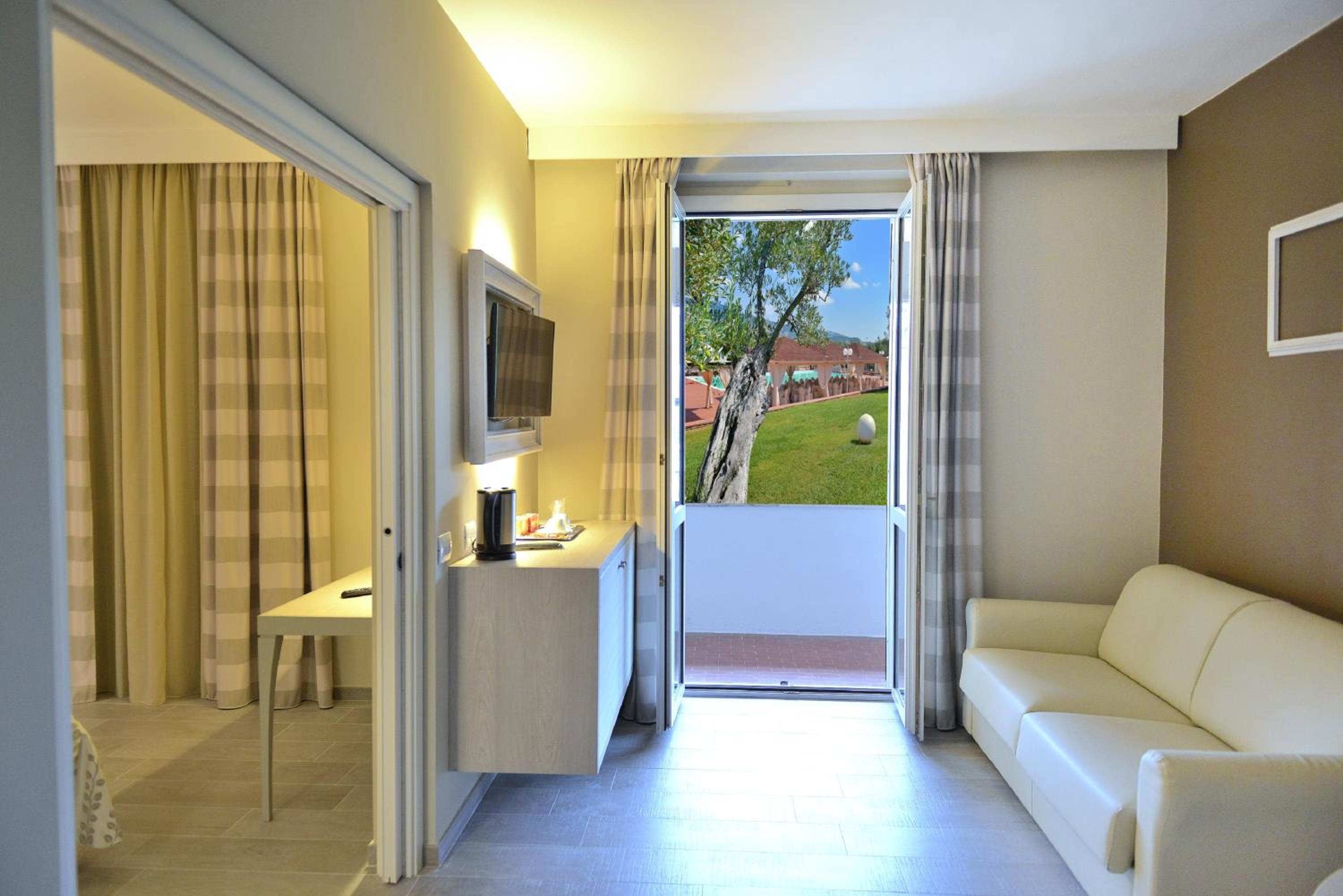 Suite - Photo 2