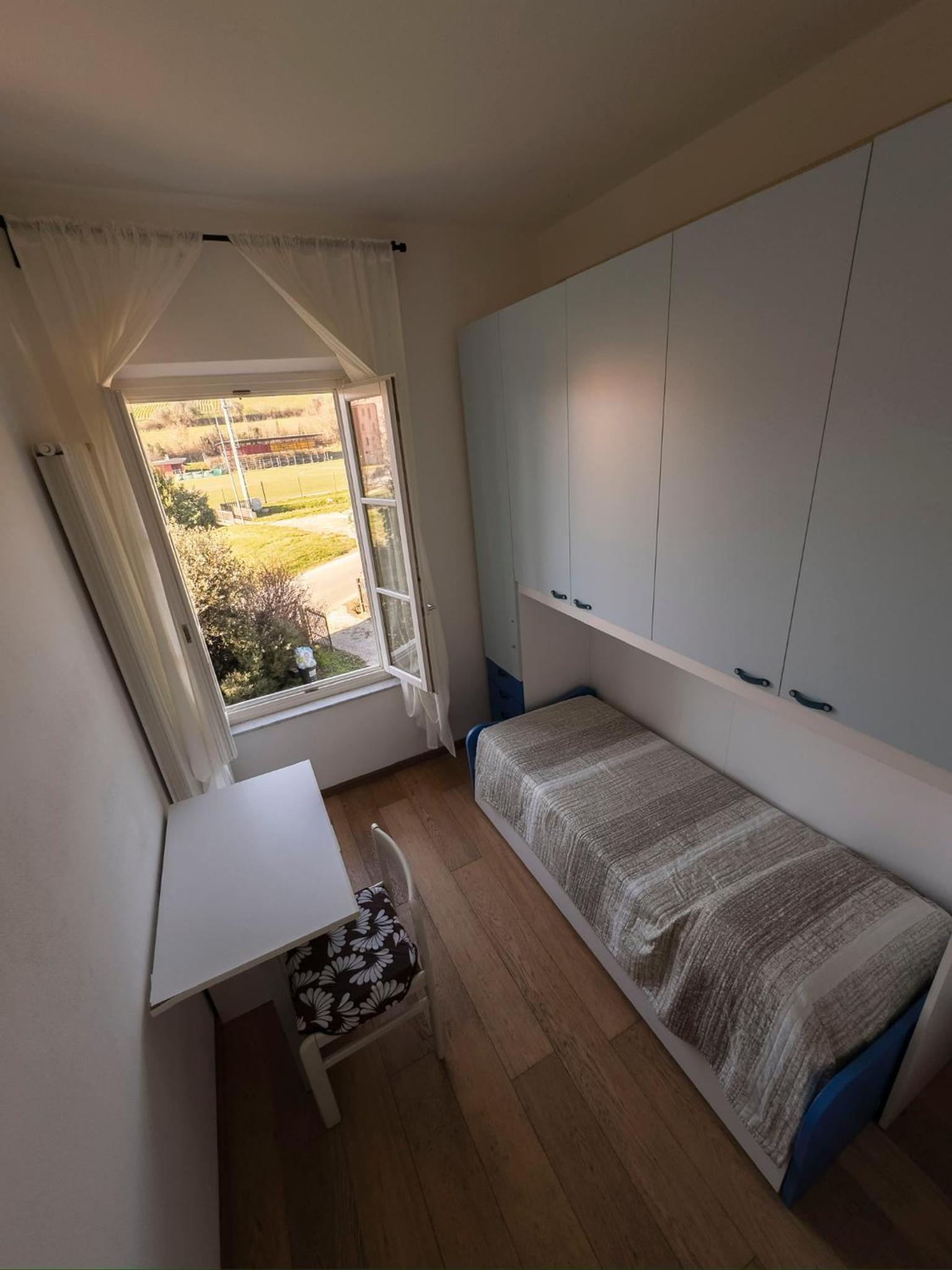 Basic Triple Room photo 2