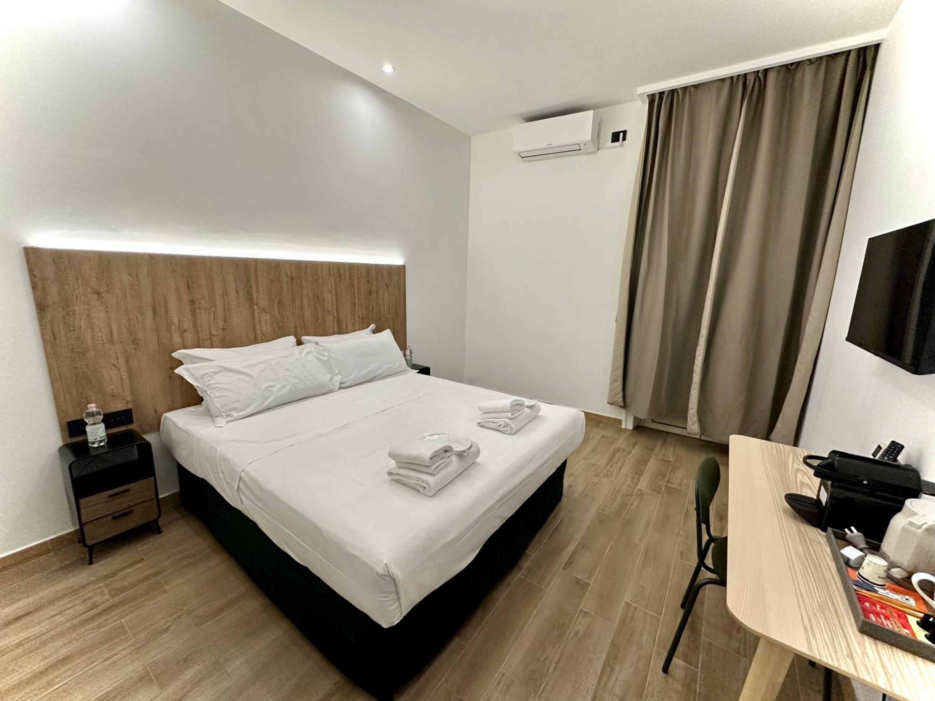 Deluxe Double Room with Balcony