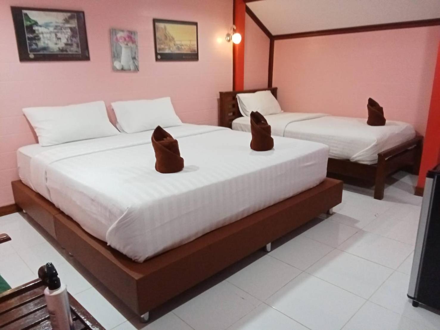 Standard Triple Room - Photo 1