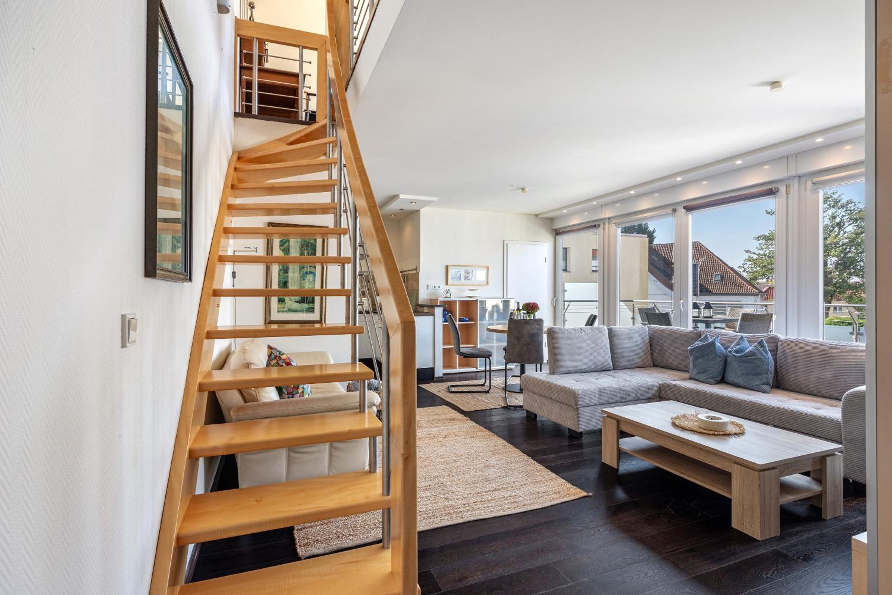 One-Bedroom Apartment with Lake View photo 2