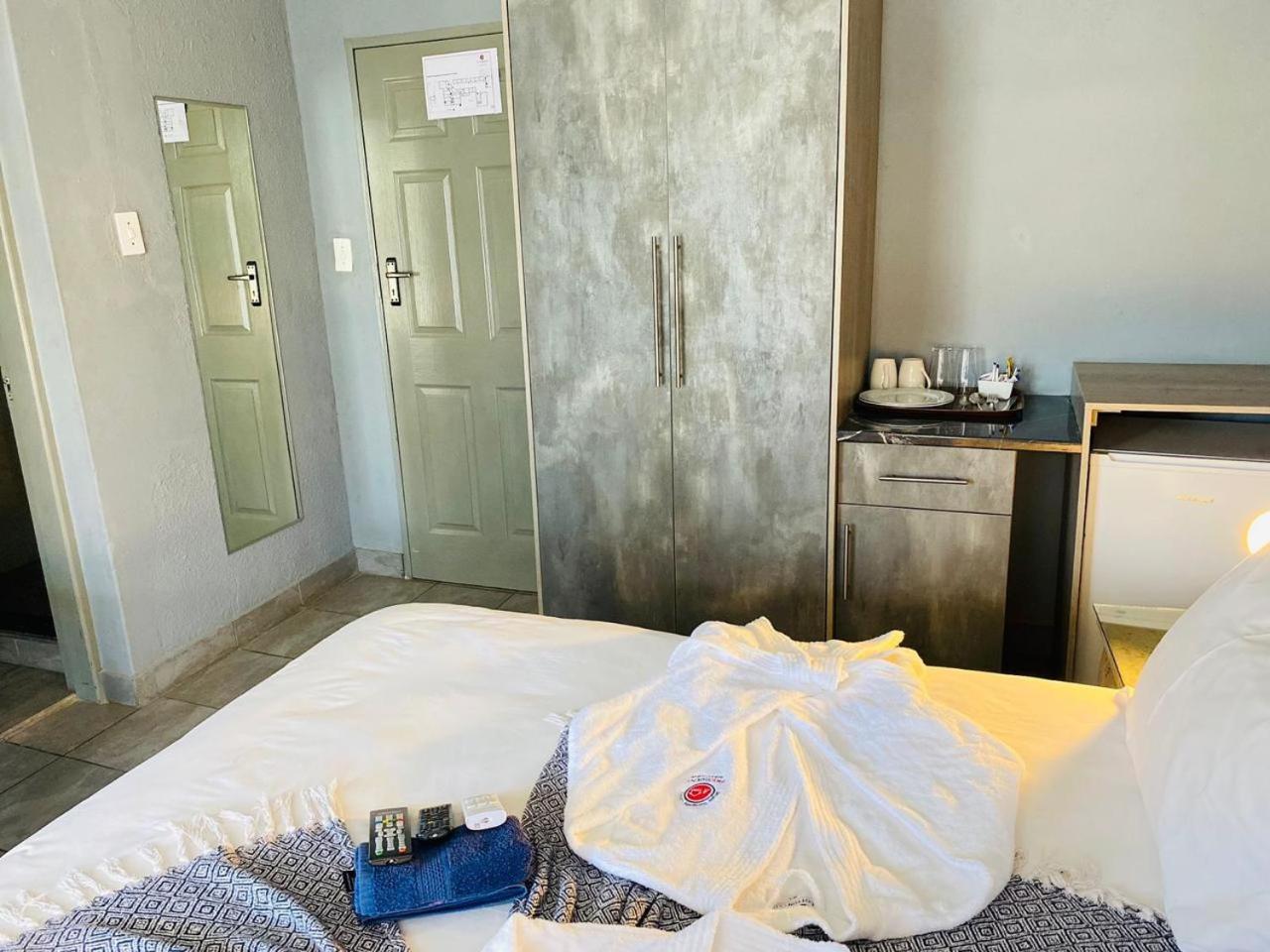 Double Room photo 2