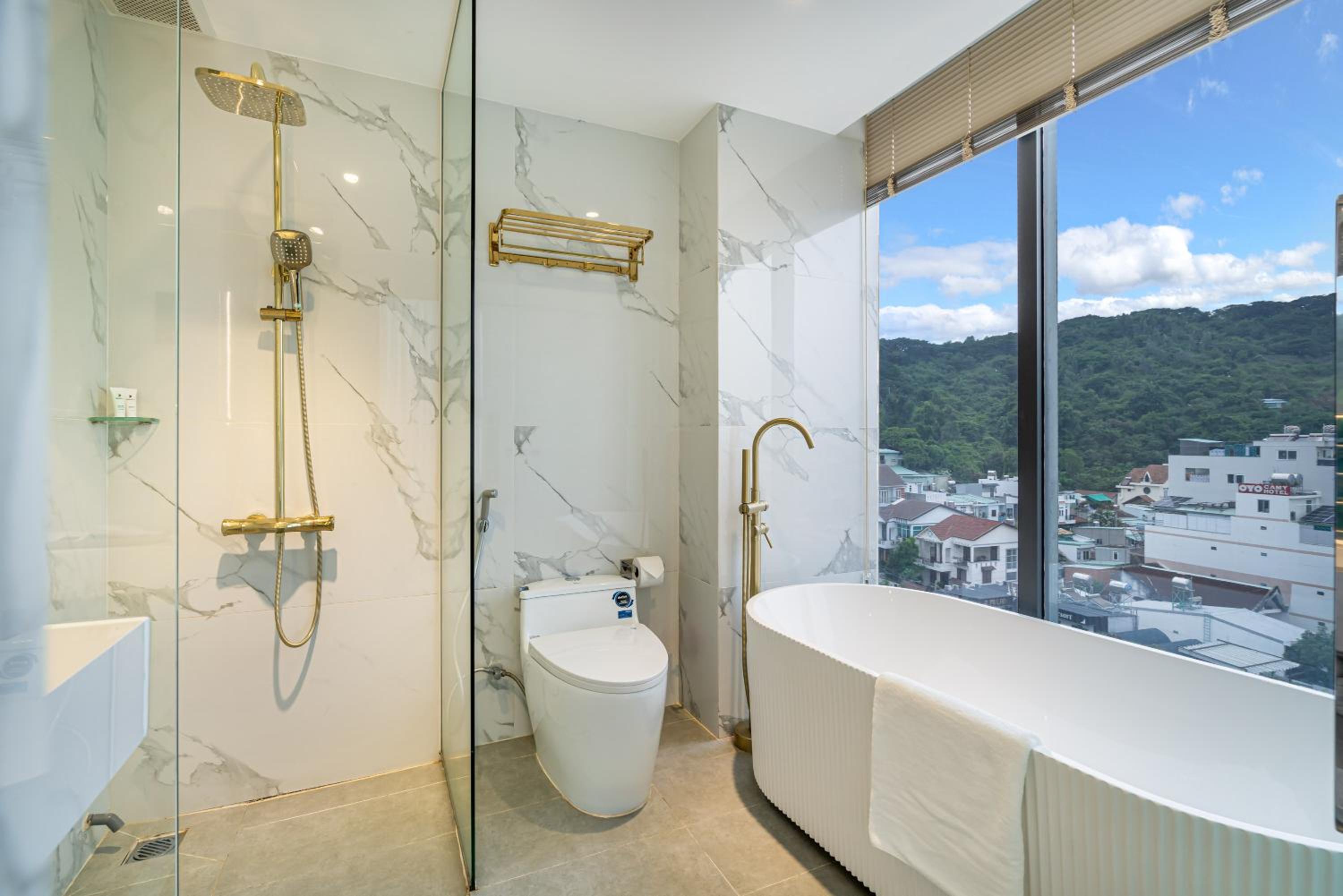 King Room with Mountain View - Photo 8