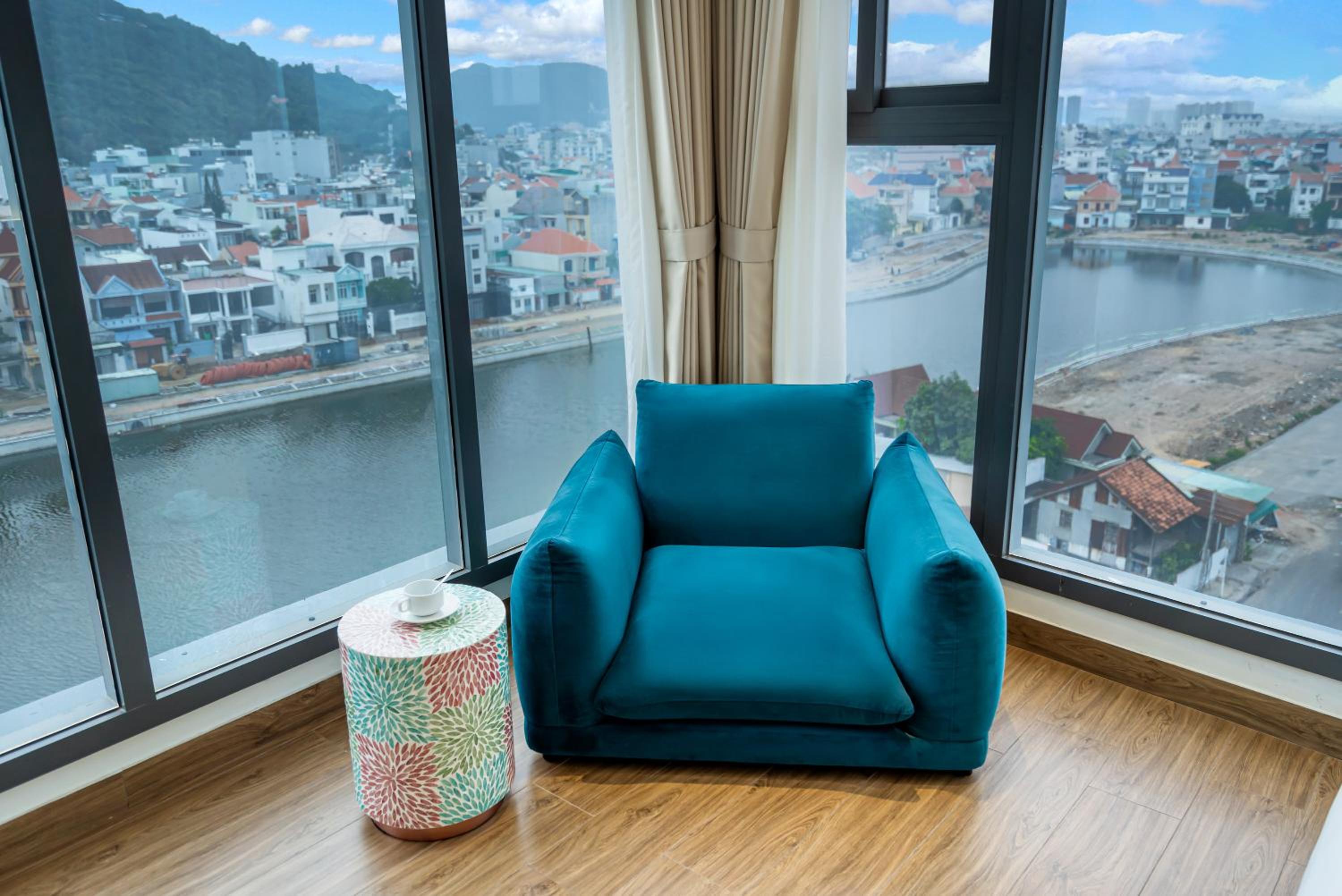 King Room with Mountain View - Photo 12