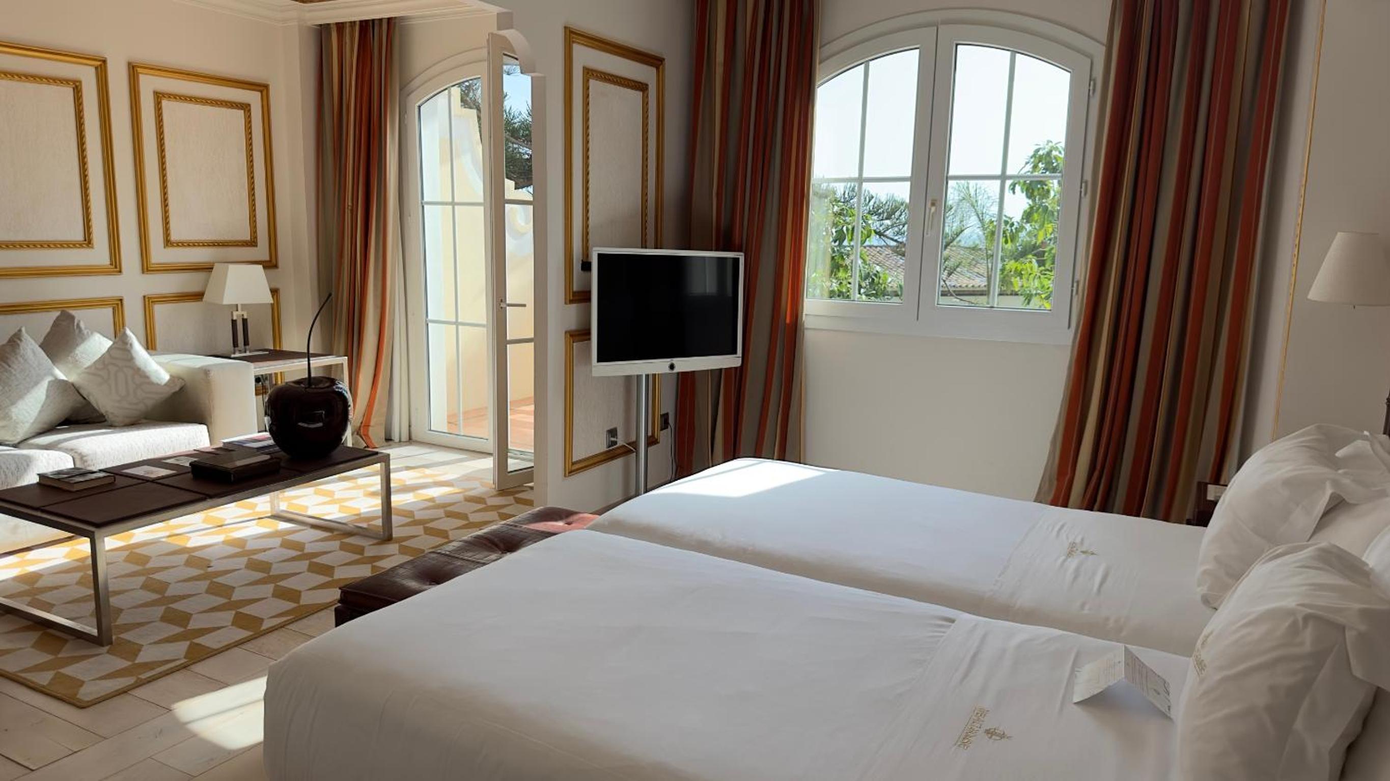 Suite Junior con Vista al Jardín