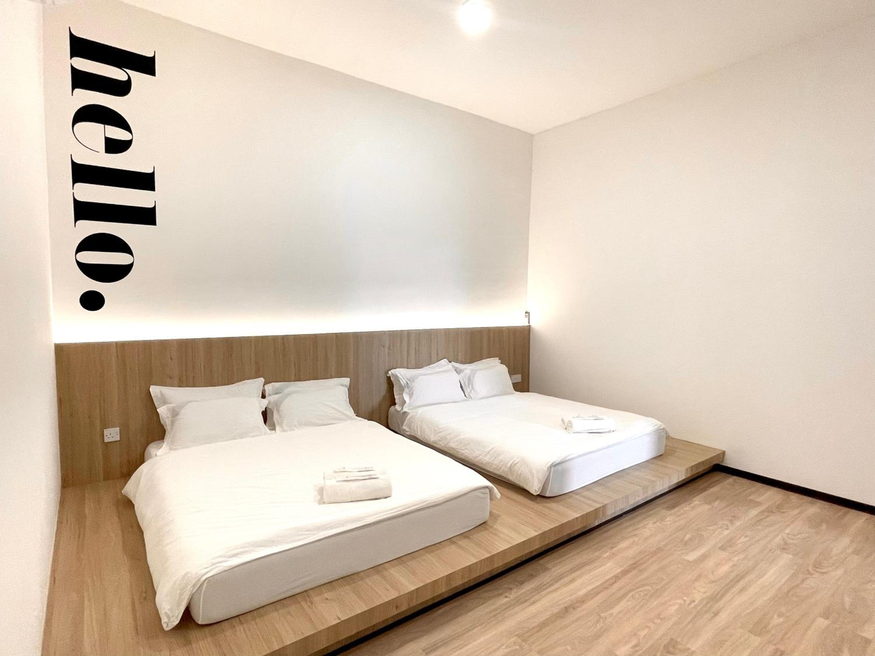 Quadruple Room with Shared Bathroom photo 3
