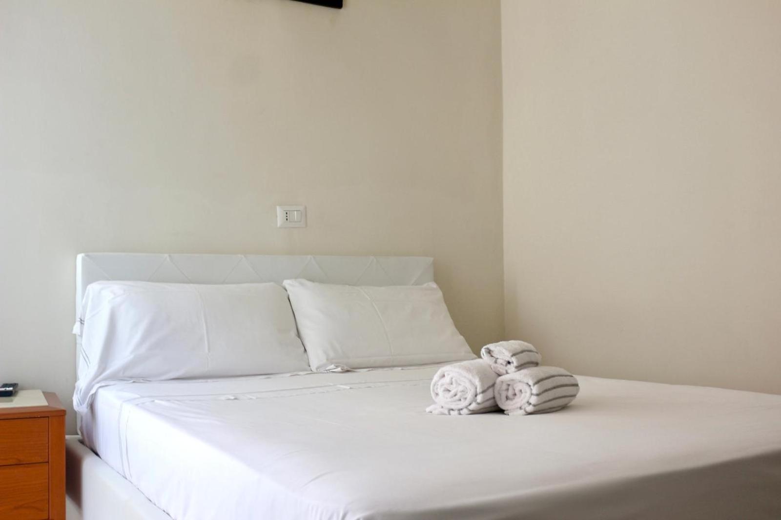 Economy Double Room photo 3