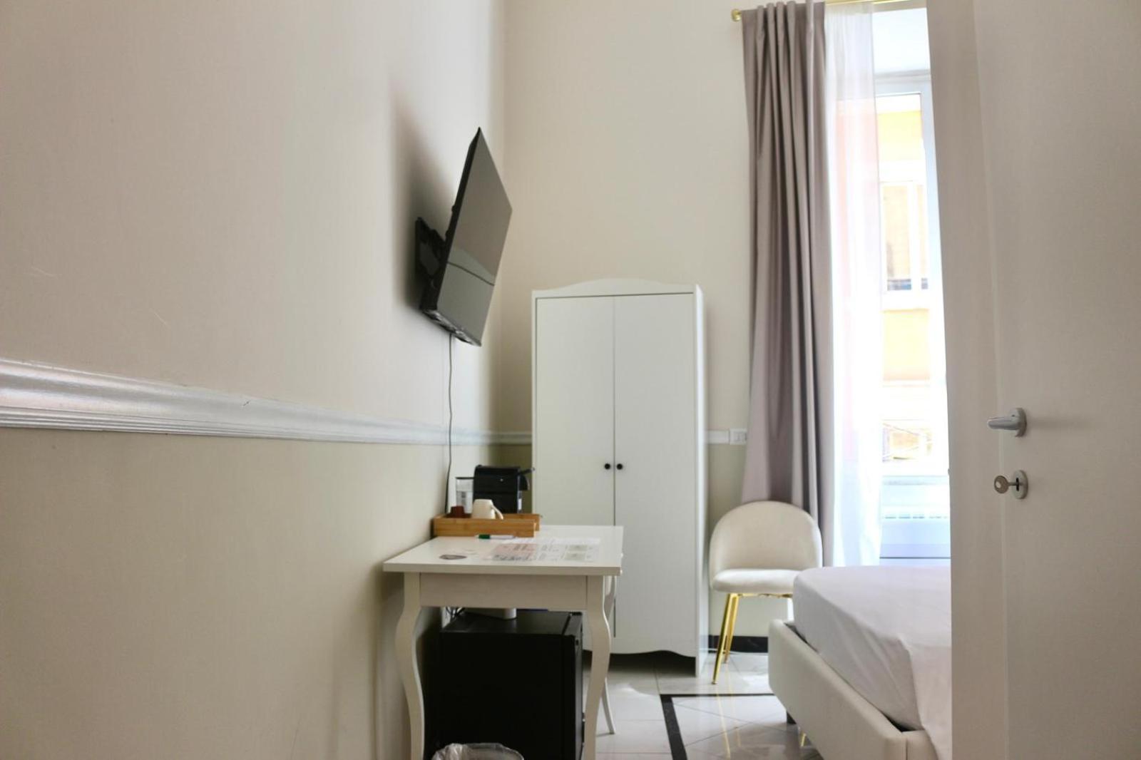 Economy Double Room photo 2