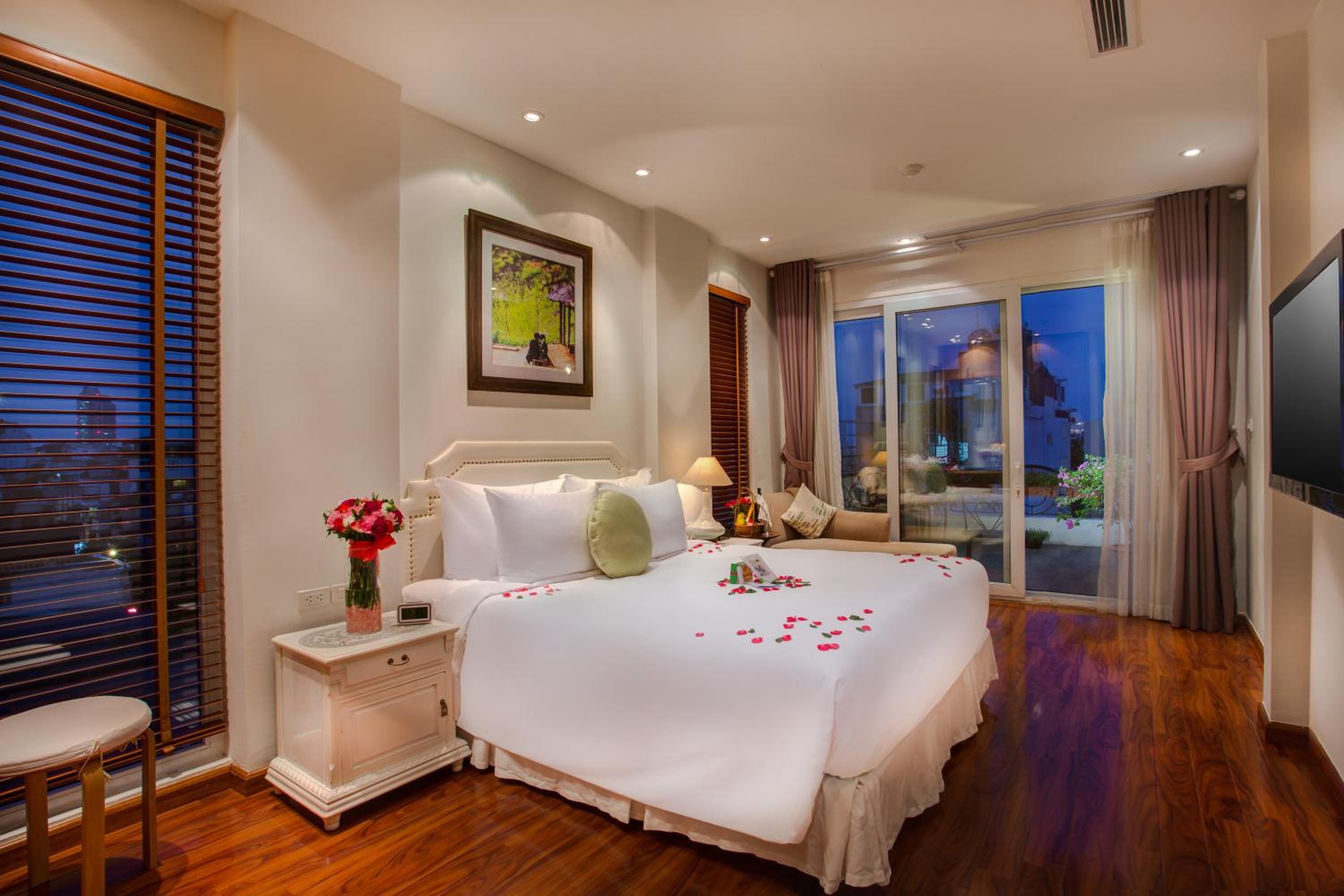 Junior Suite with Balcony