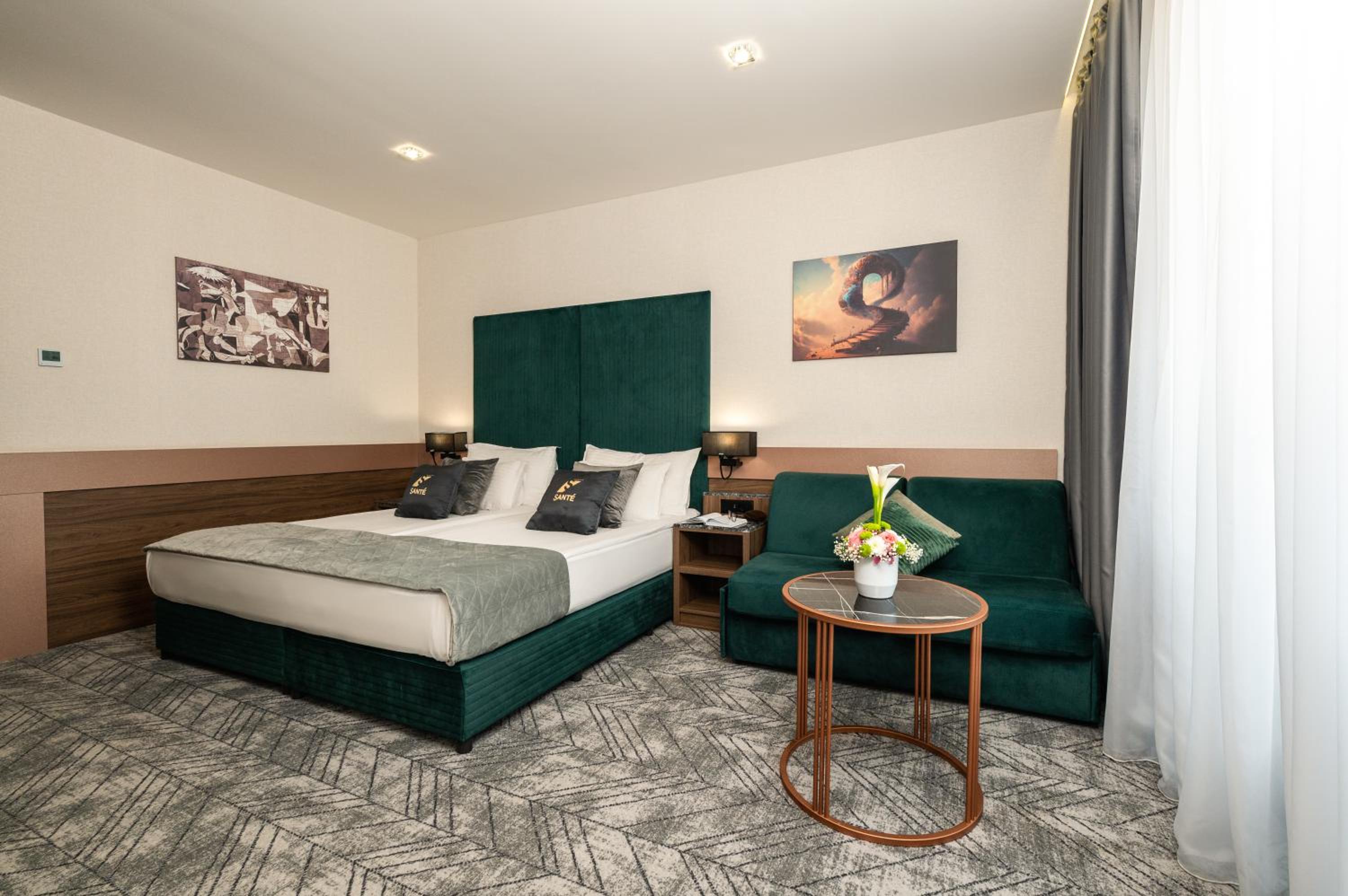 Deluxe Double or Twin Room with Balcony - Photo 2