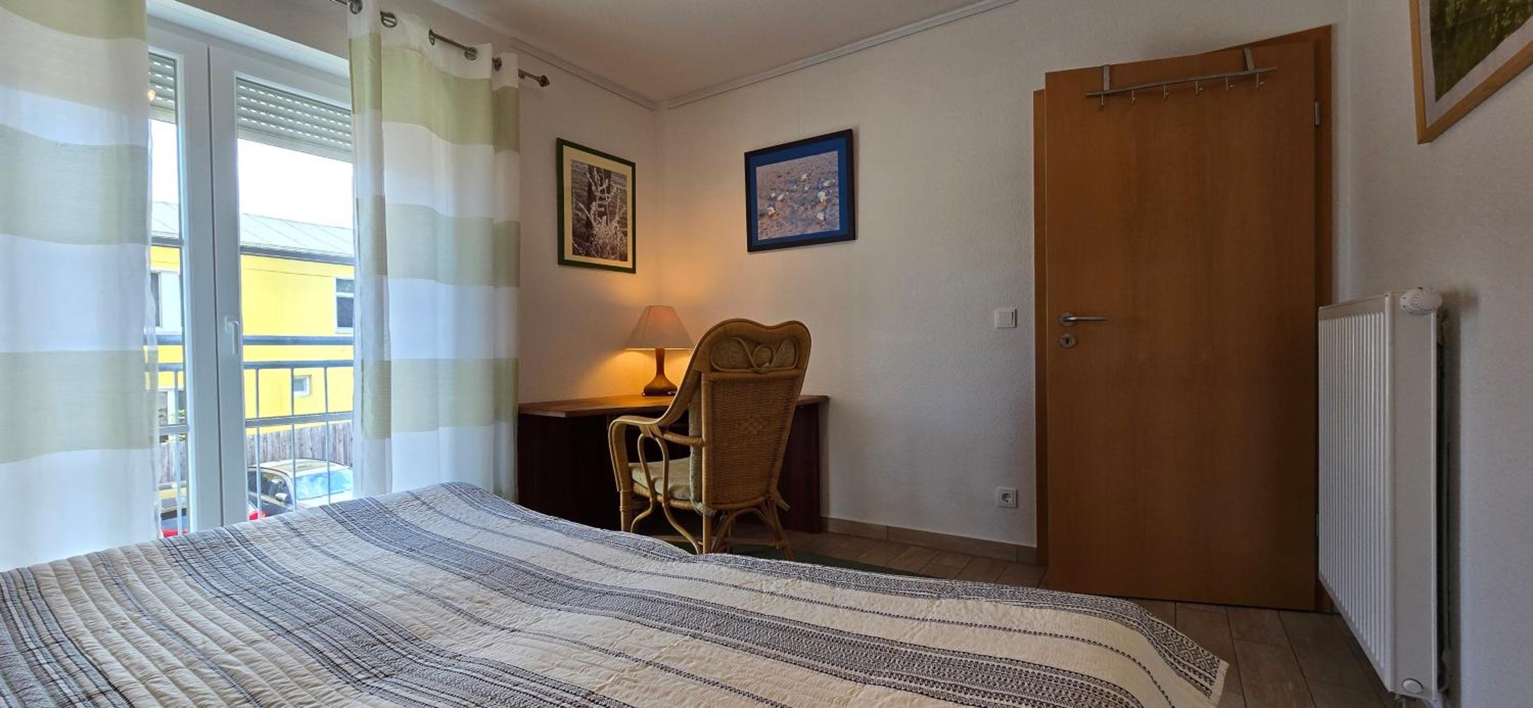 Apartment with Balcony photo 2