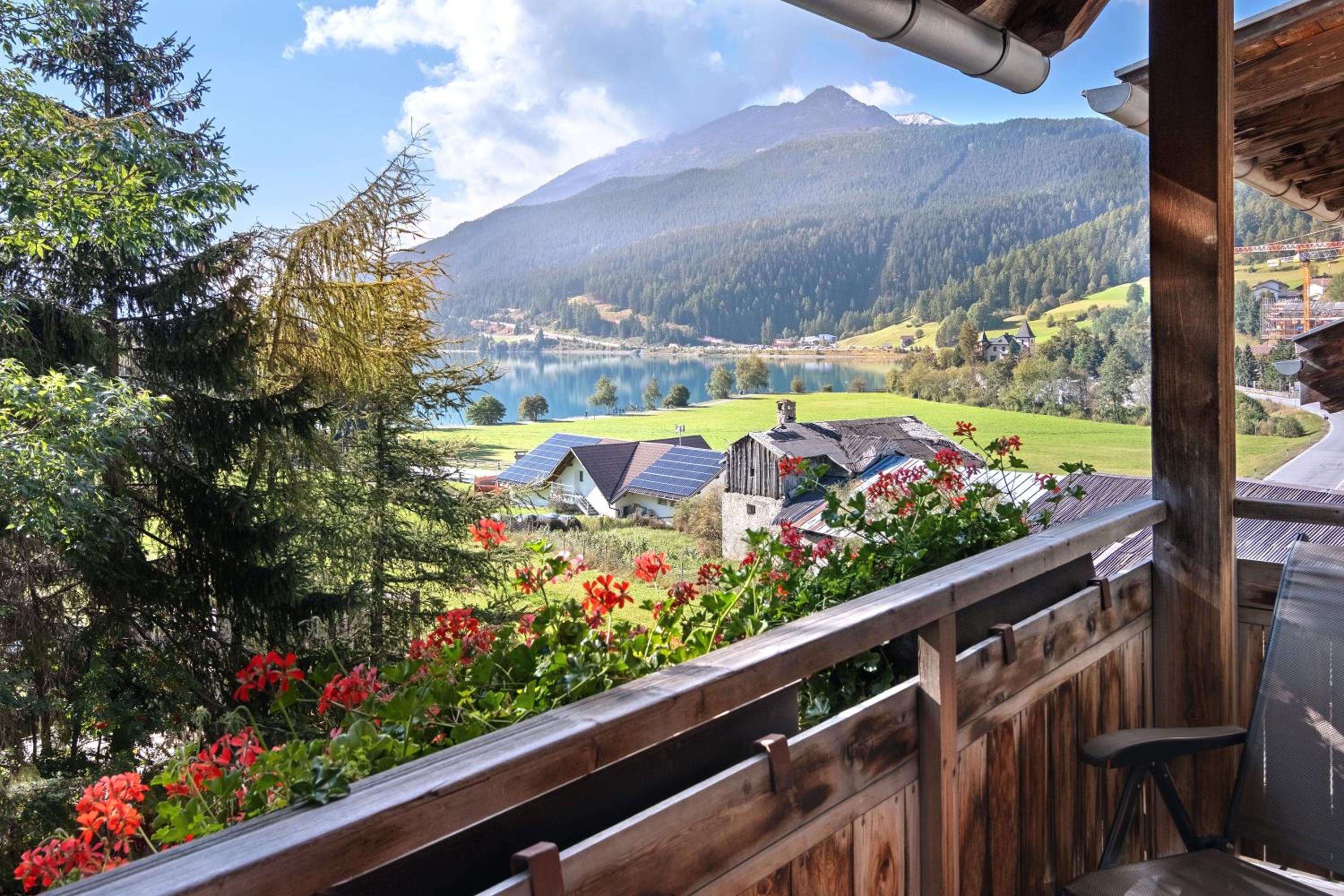 Superior One-Bedroom Apartment with Balcony photo 2