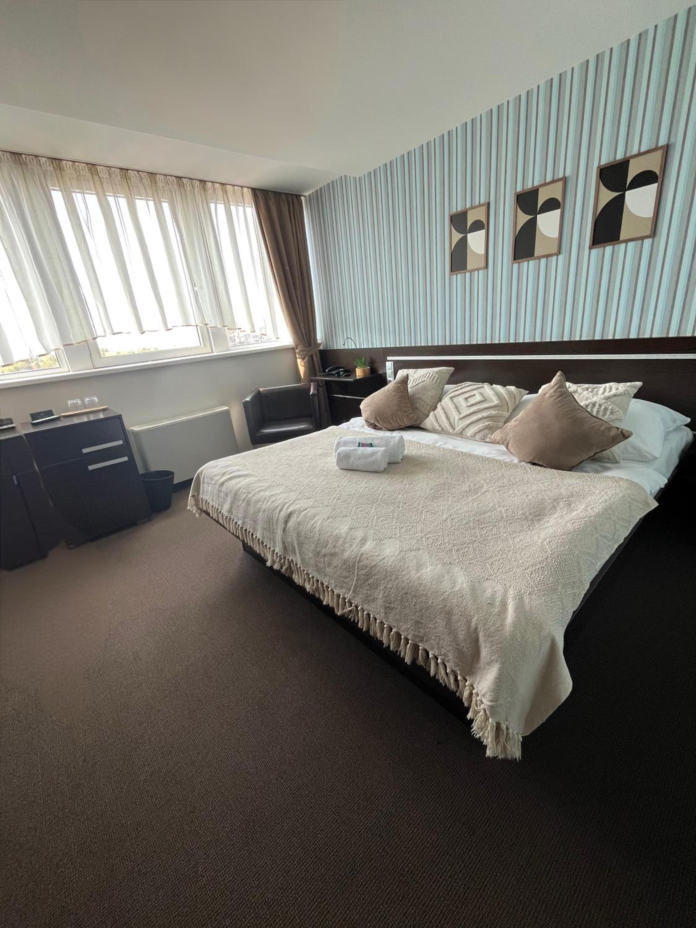 Standard Double Room - Photo 2