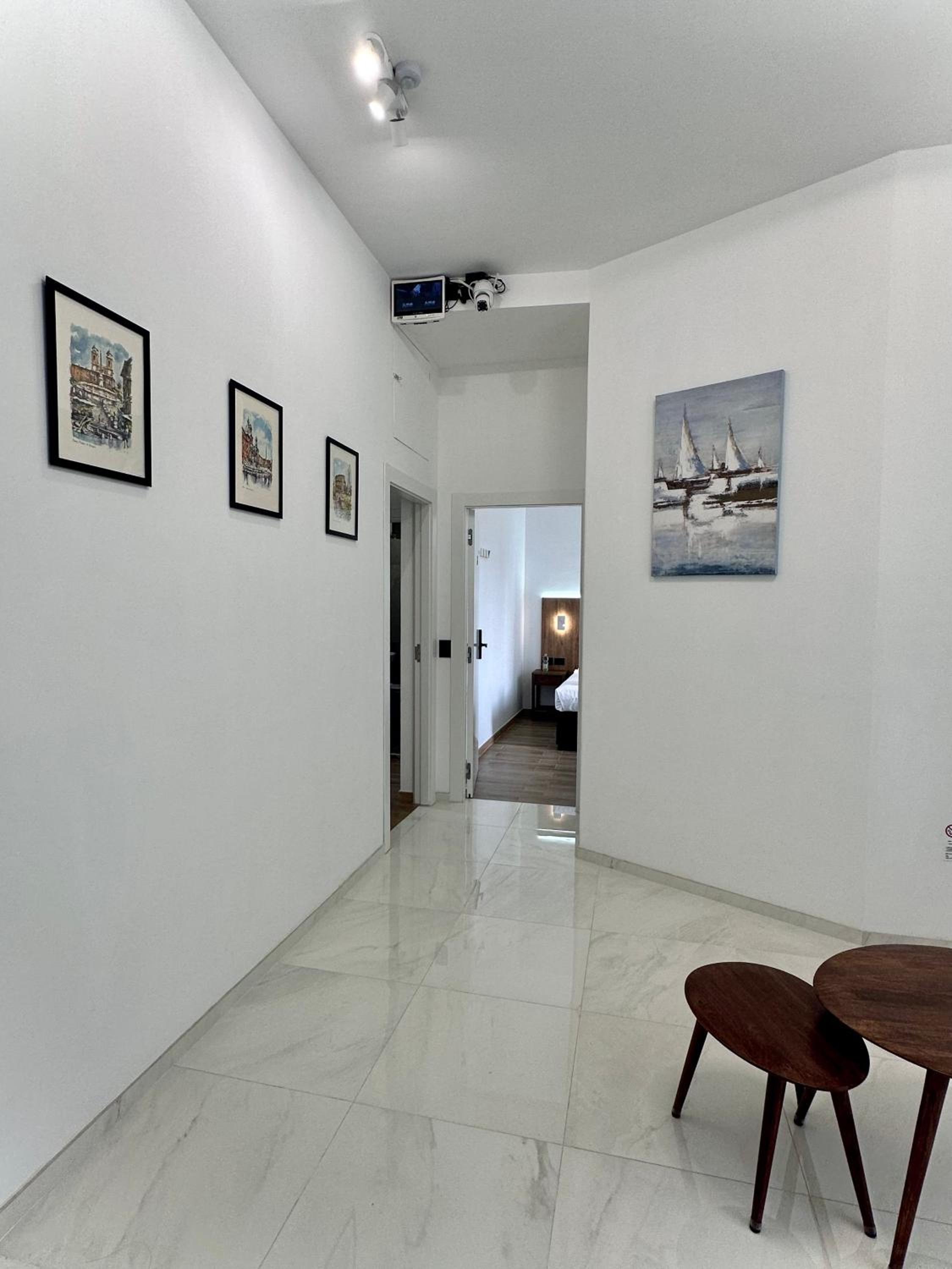 Deluxe Double or Twin Room with Balcony photo 3