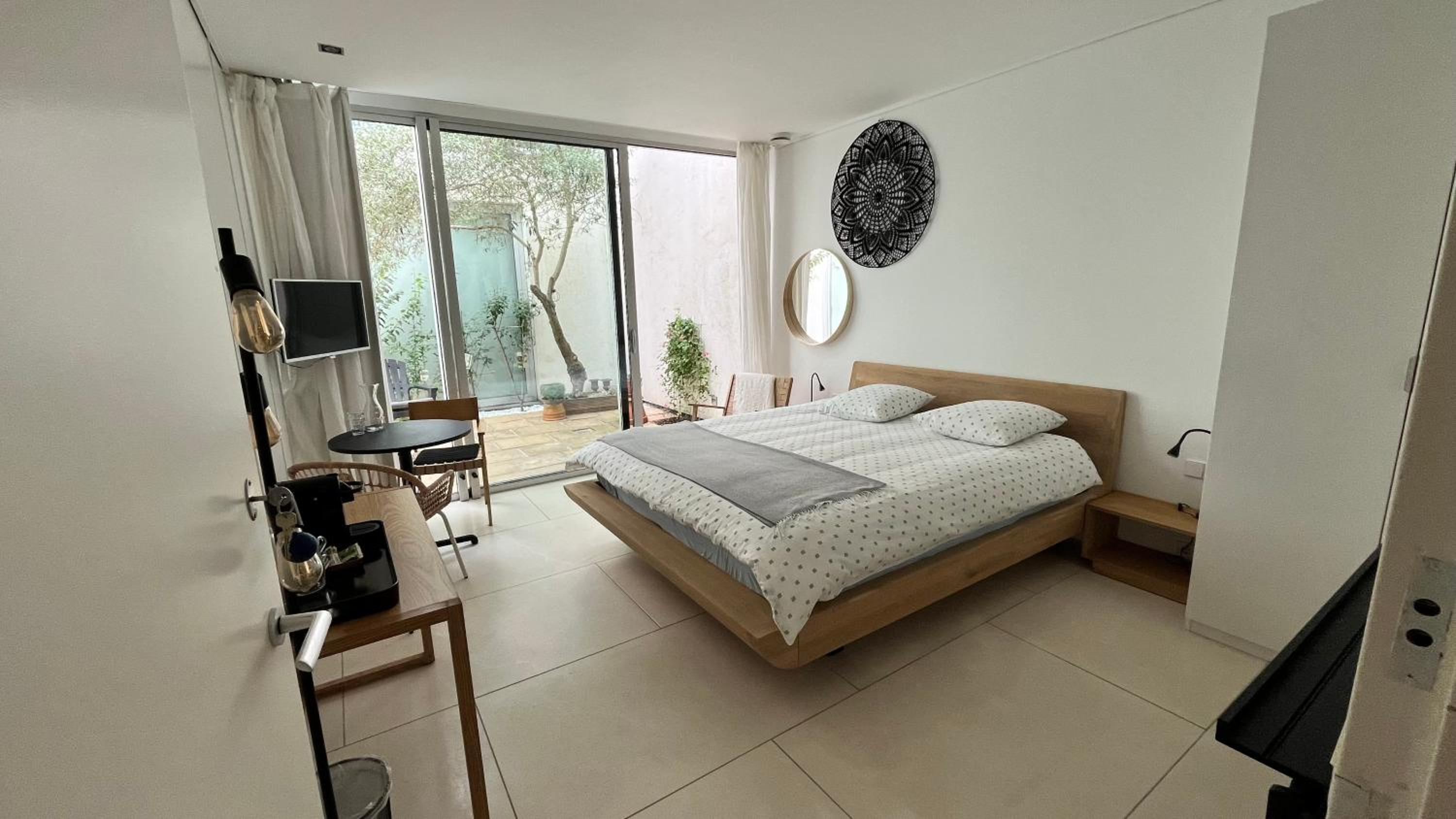 Superior King Room photo 2