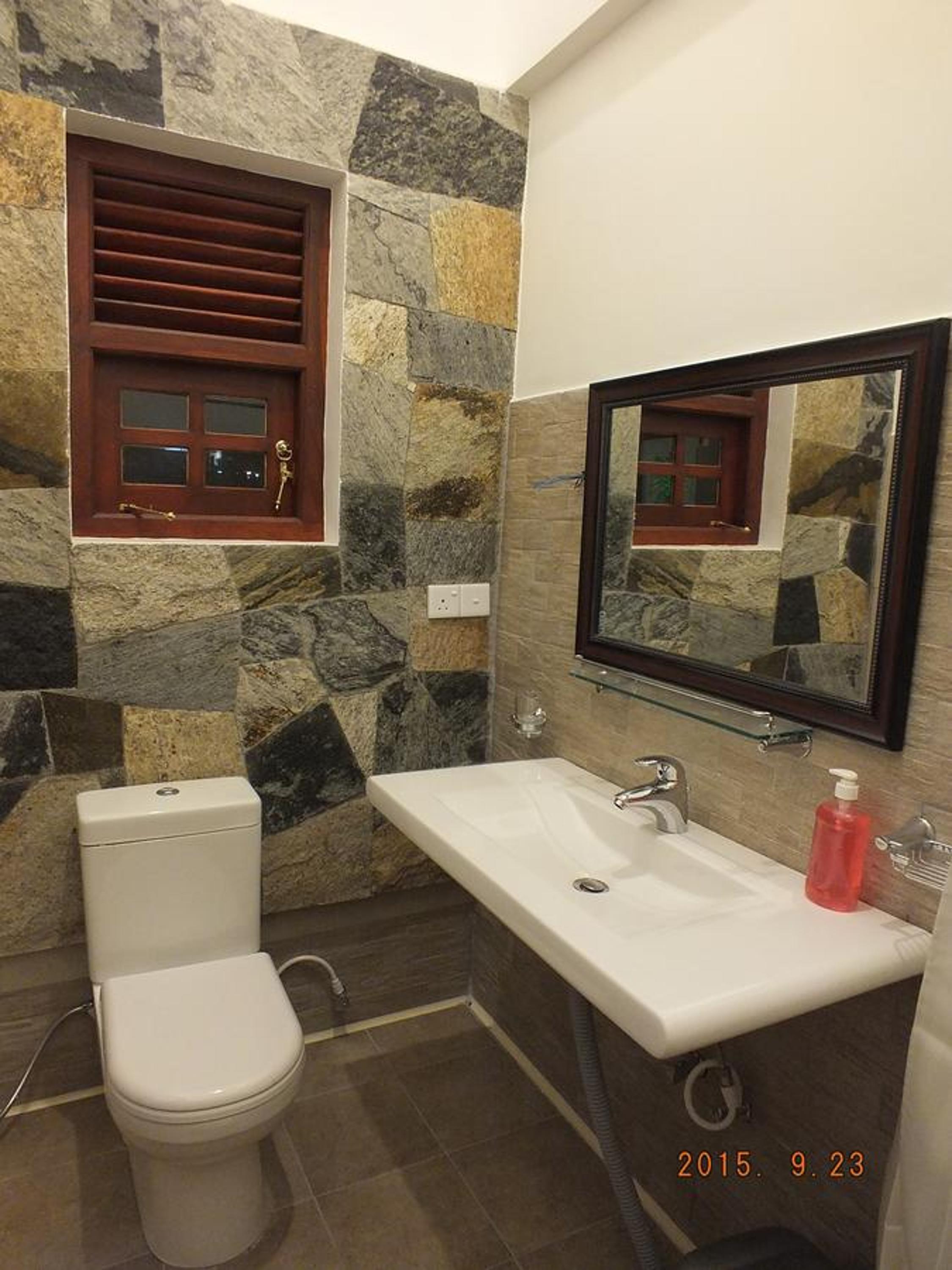 Deluxe Double or Twin Room with Free 24 hours Check-in & Check-out photo 2
