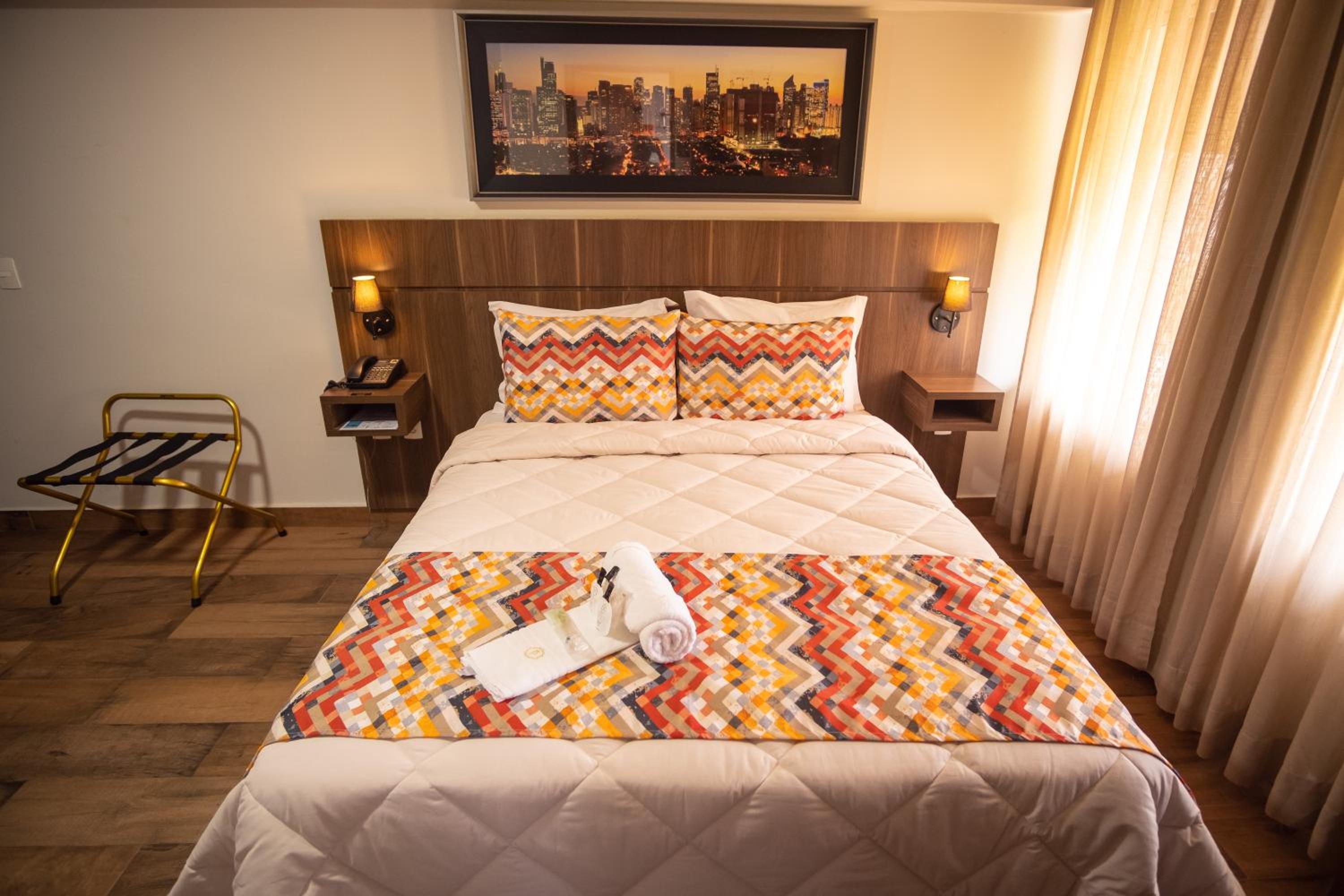 Deluxe Double Room (2 Adults + 1 Child)