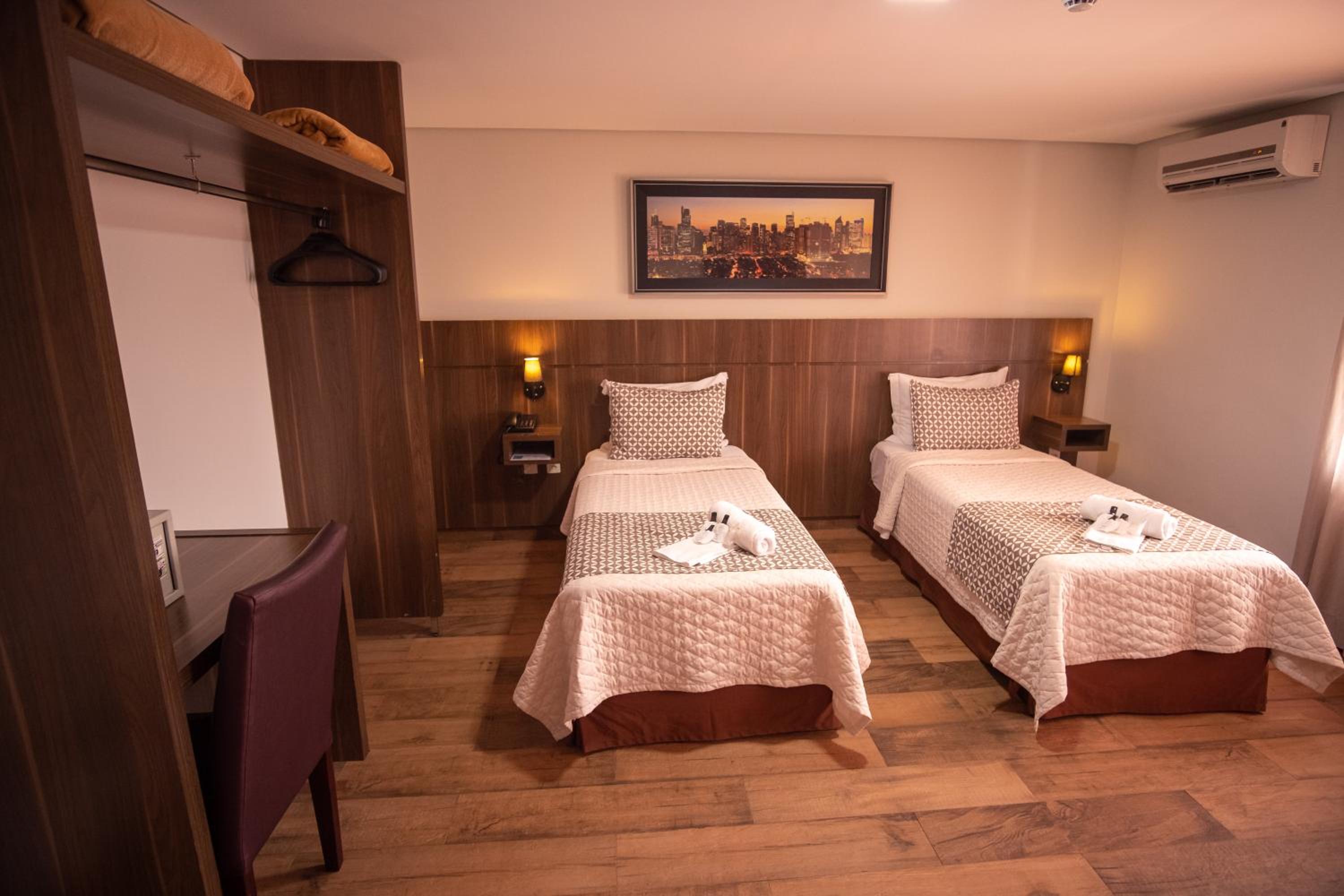 Standard Double Suite