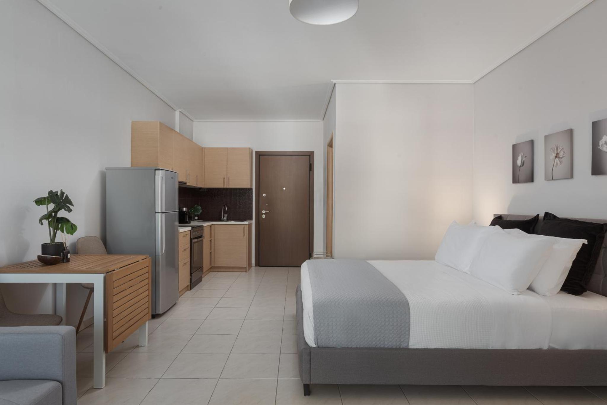 Deluxe One-Bedroom Apartment