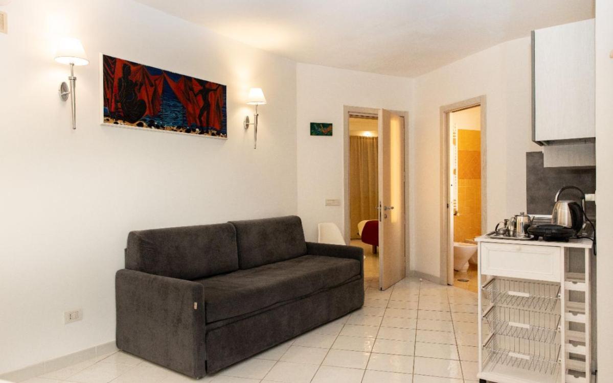 One-Bedroom Apartment (4 Adults) with Balcony