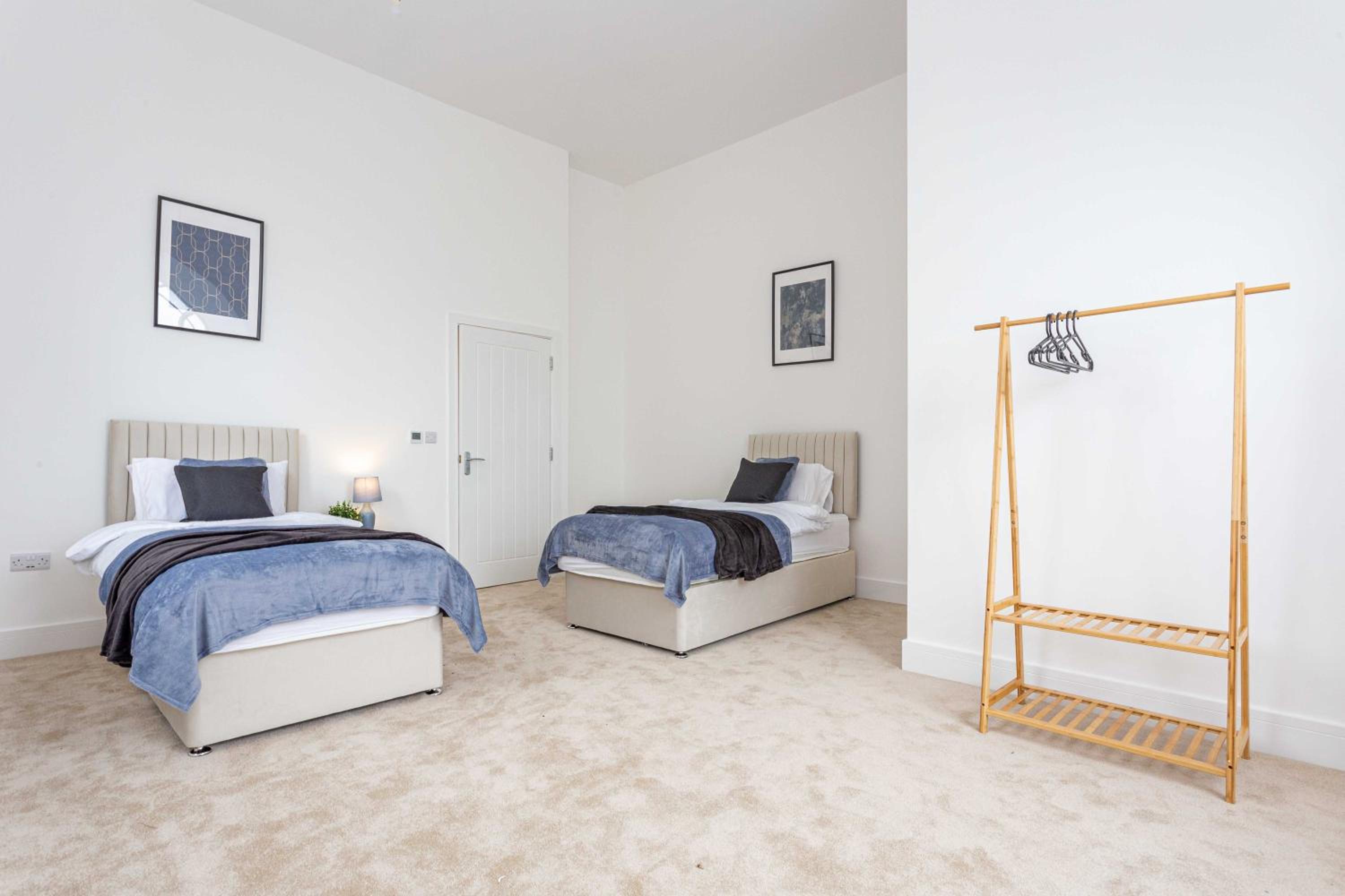 Three-Bedroom Apartment photo 2